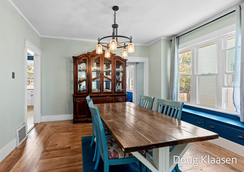 67 W 18th Street Holland MI 49423