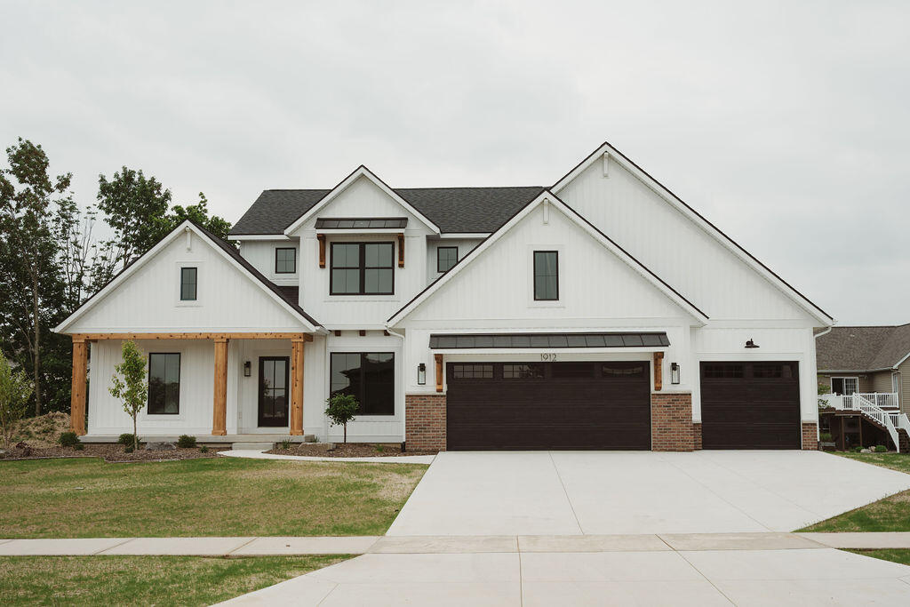 1912 Creekside Drive SW Byron Center MI 49315
