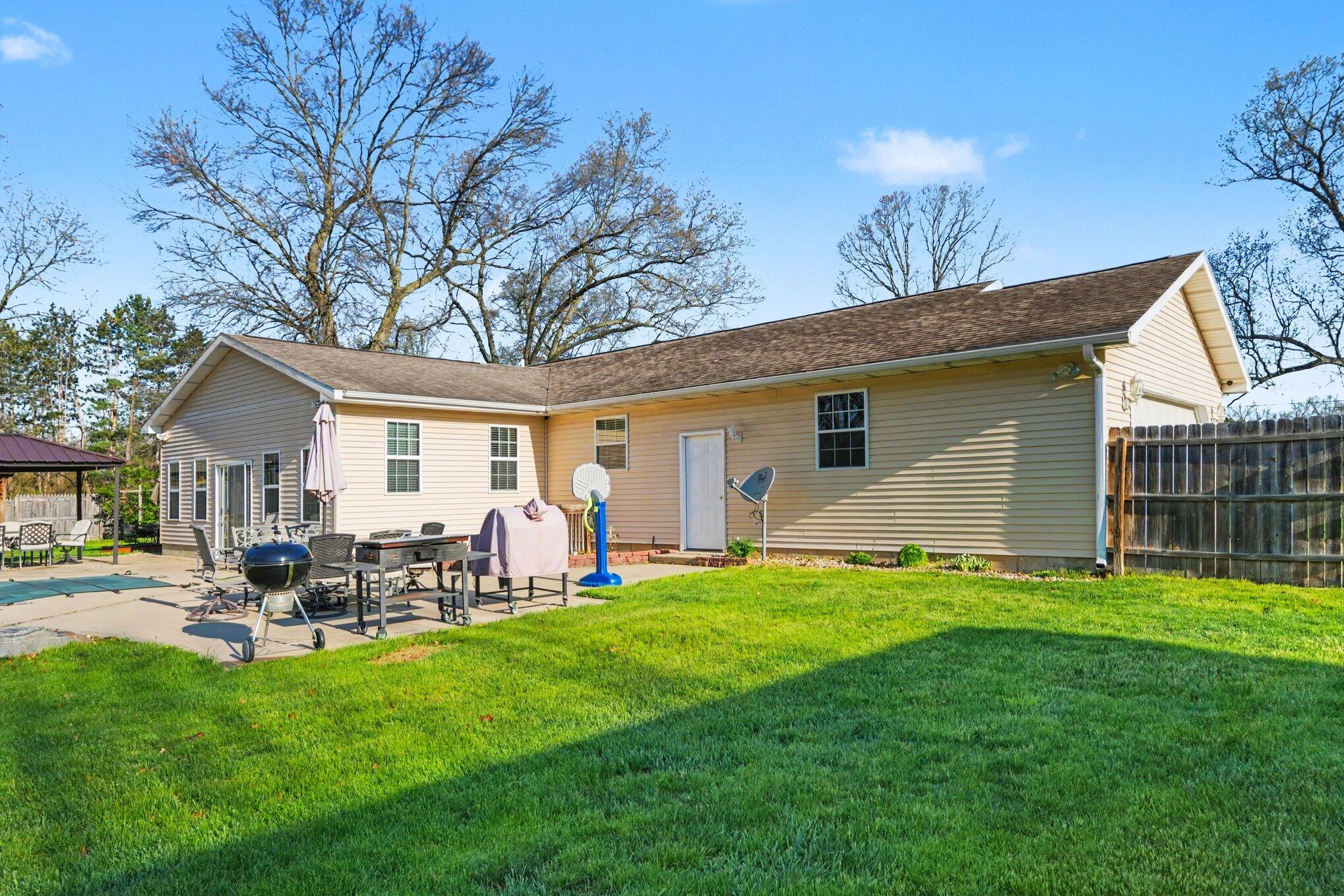 23803 Evan Street Cassopolis MI 49031