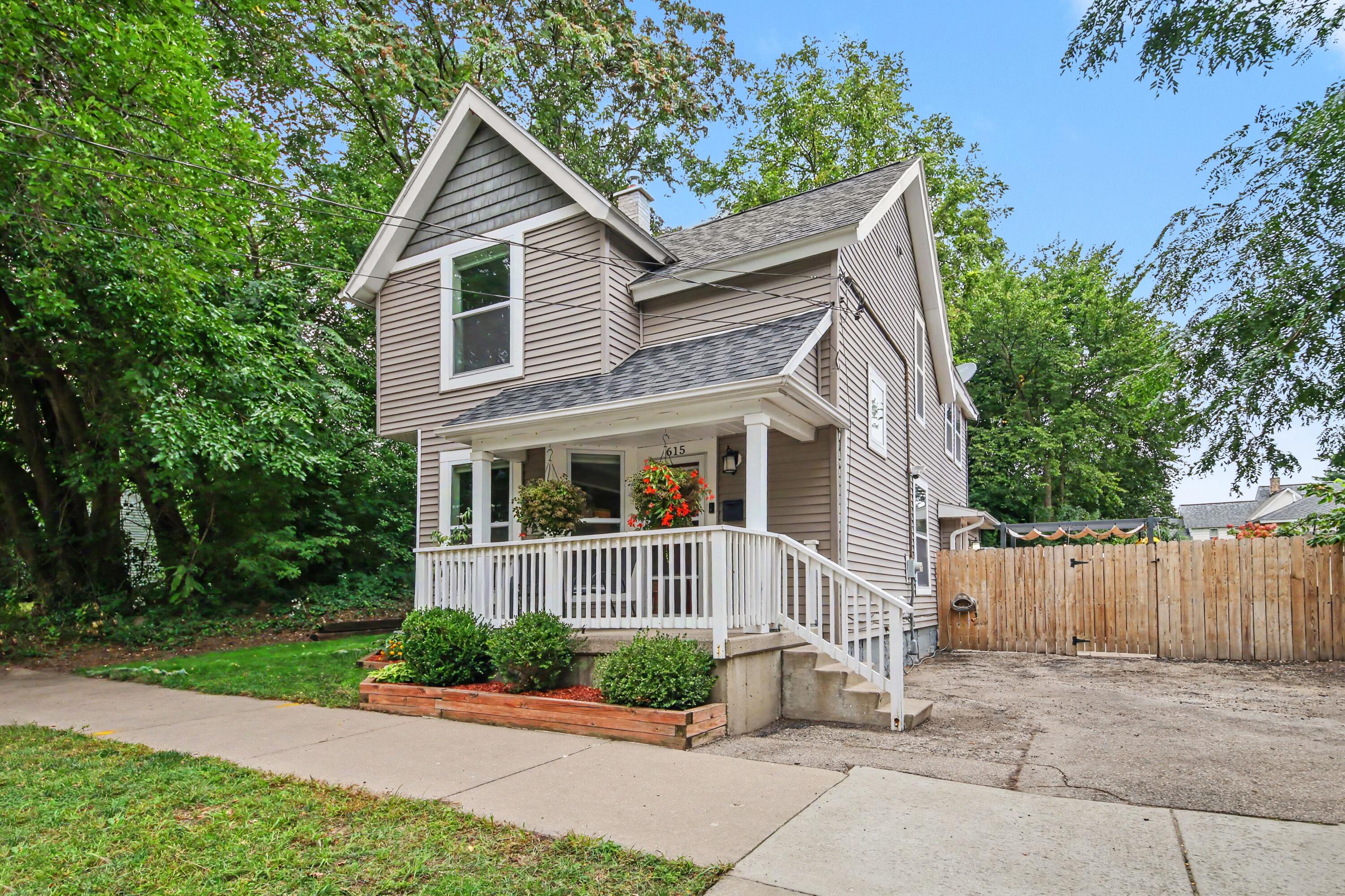 615 Sherman Street SE Grand Rapids MI 49503