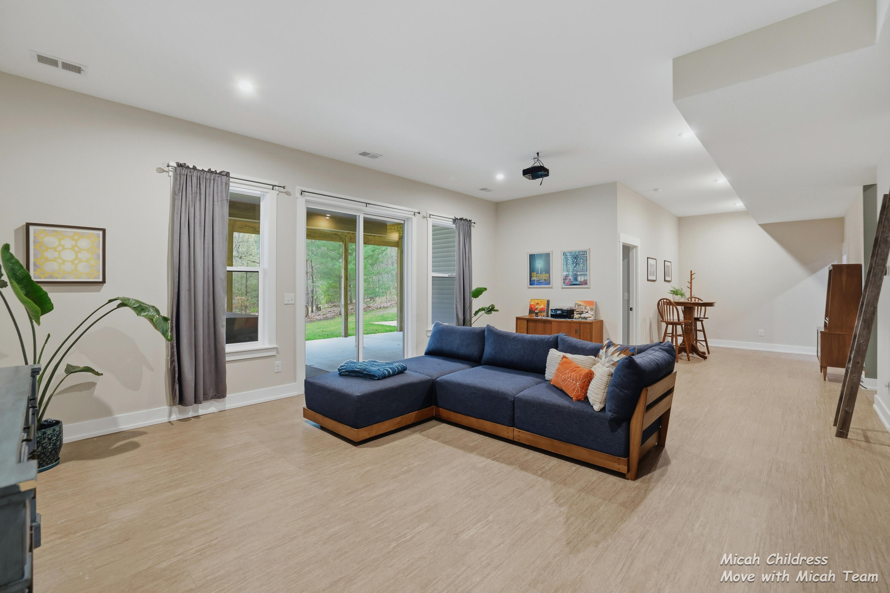 8266 Squires Street NE Rockford MI 49341