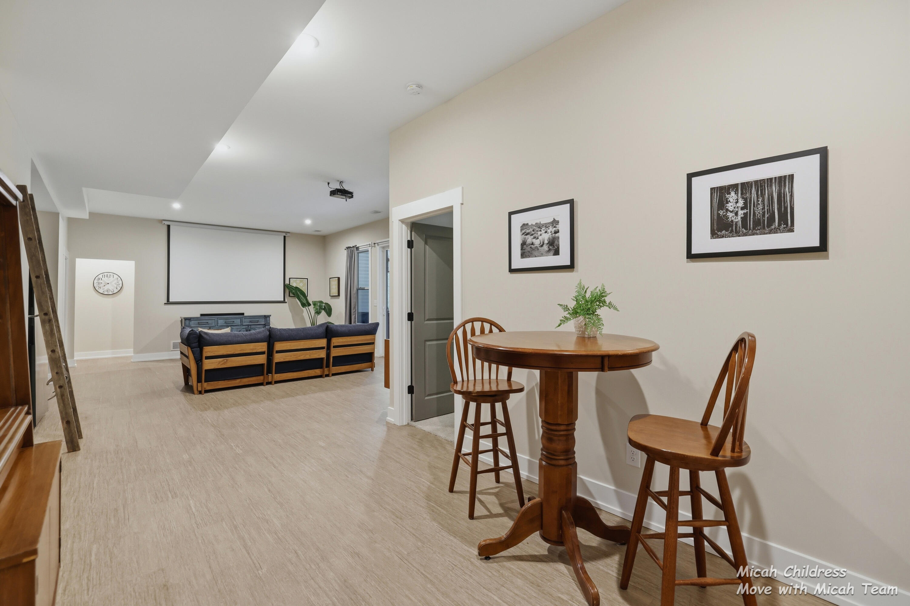 8266 Squires Street NE Rockford MI 49341