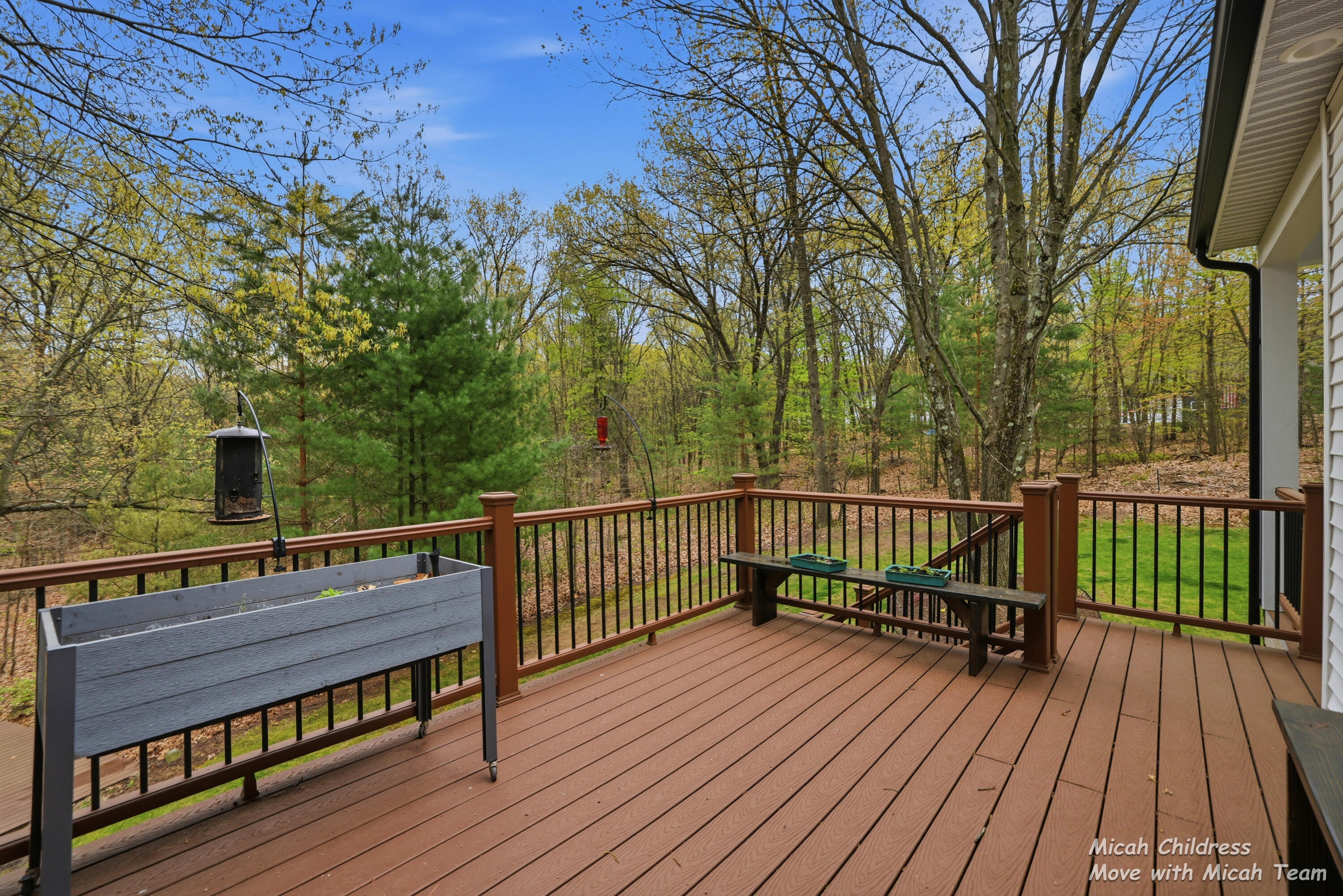 8266 Squires Street NE Rockford MI 49341