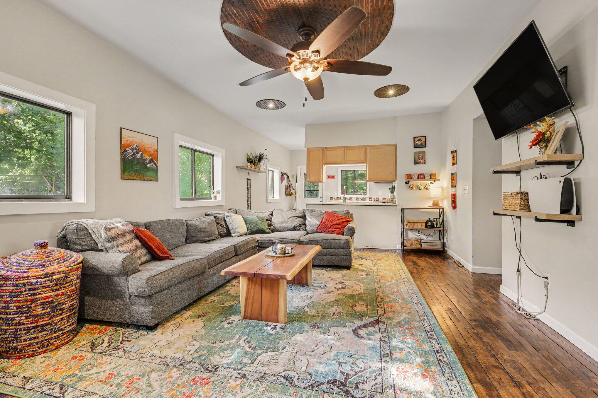 2067 Riverbank Avenue NE Grand Rapids MI 49525