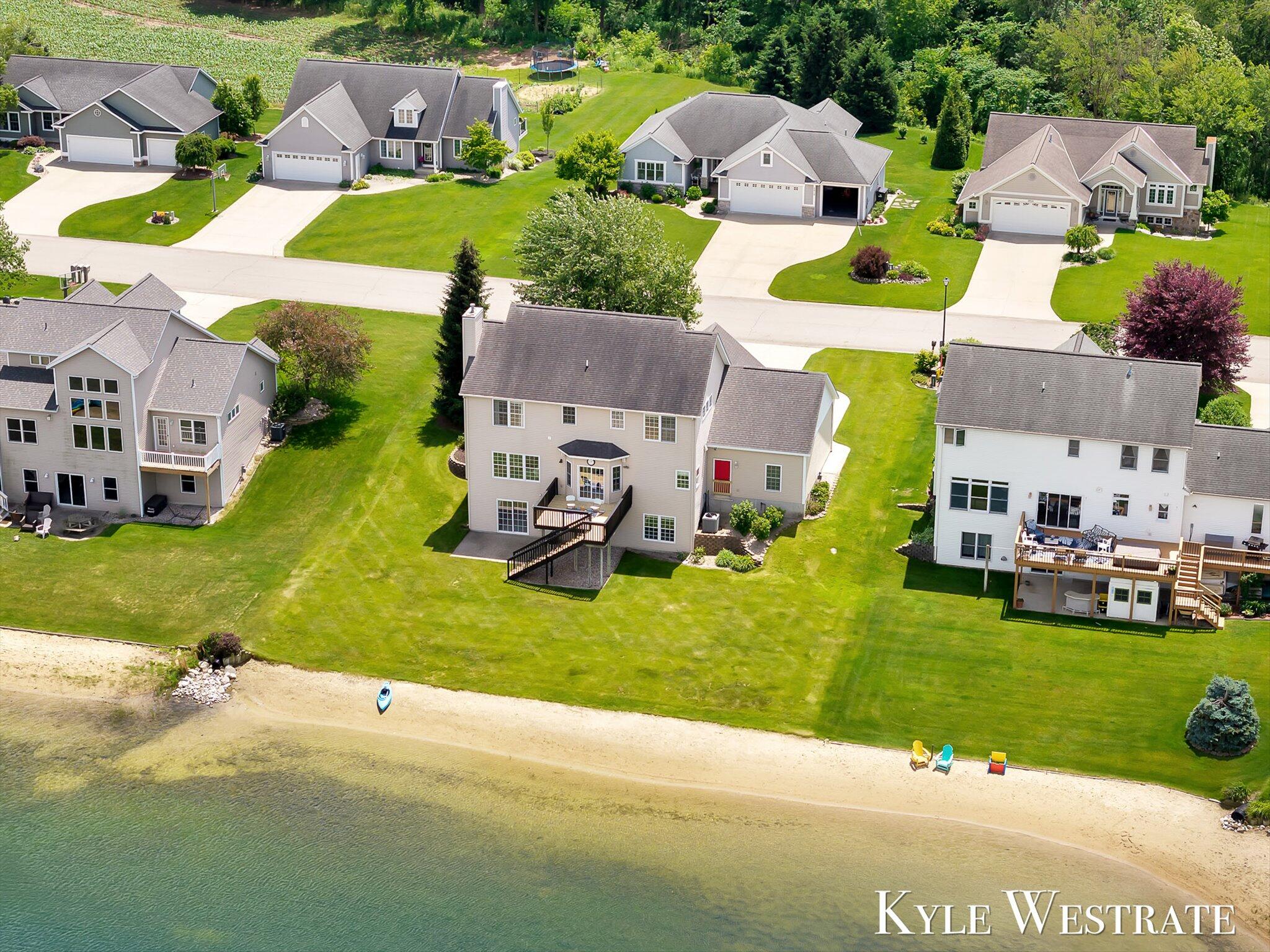 8907 Mica Drive Zeeland MI 49464