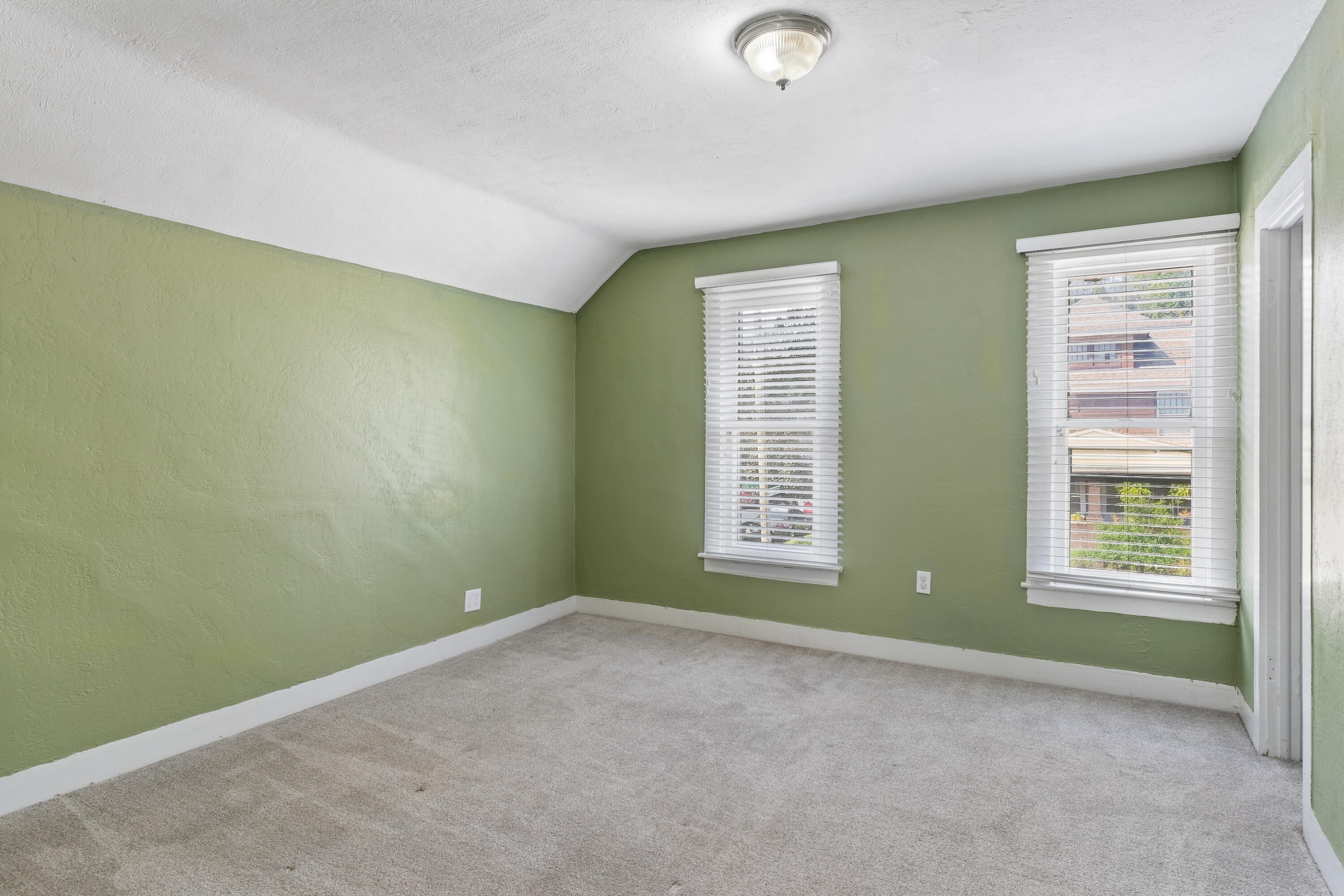 26 Dennis Avenue SE Grand Rapids MI 49506