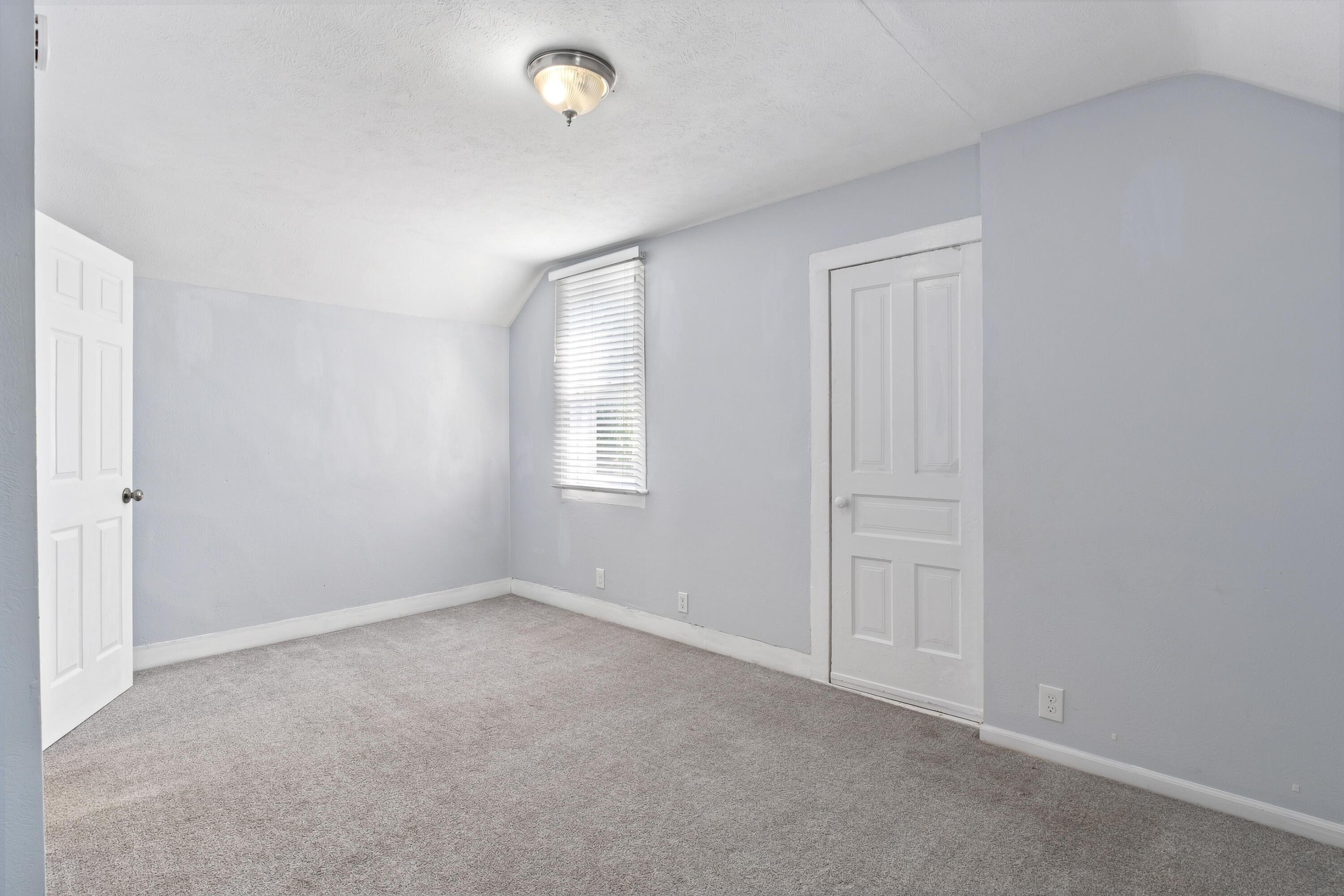 26 Dennis Avenue SE Grand Rapids MI 49506