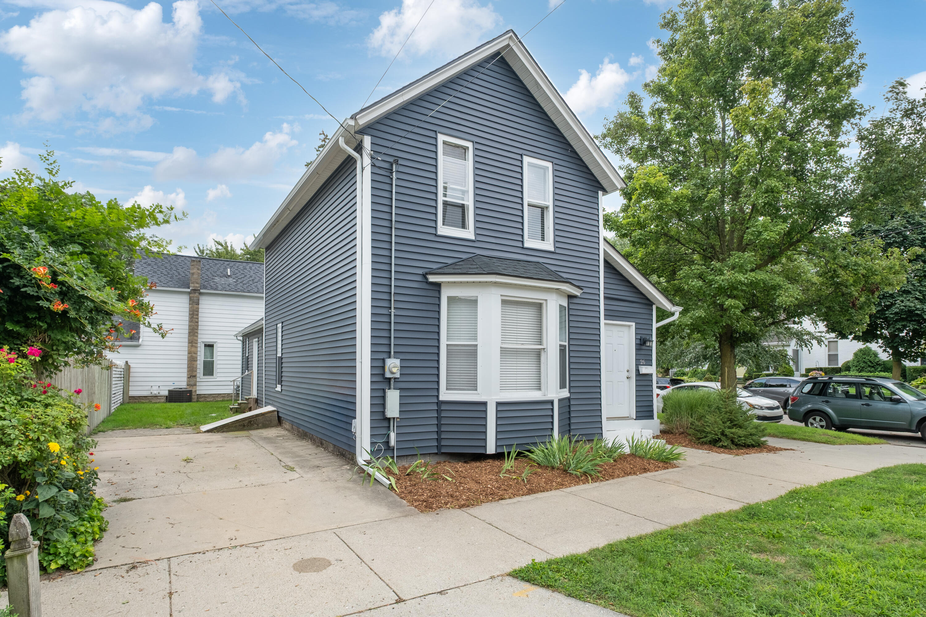 26 Dennis Avenue SE Grand Rapids MI 49506