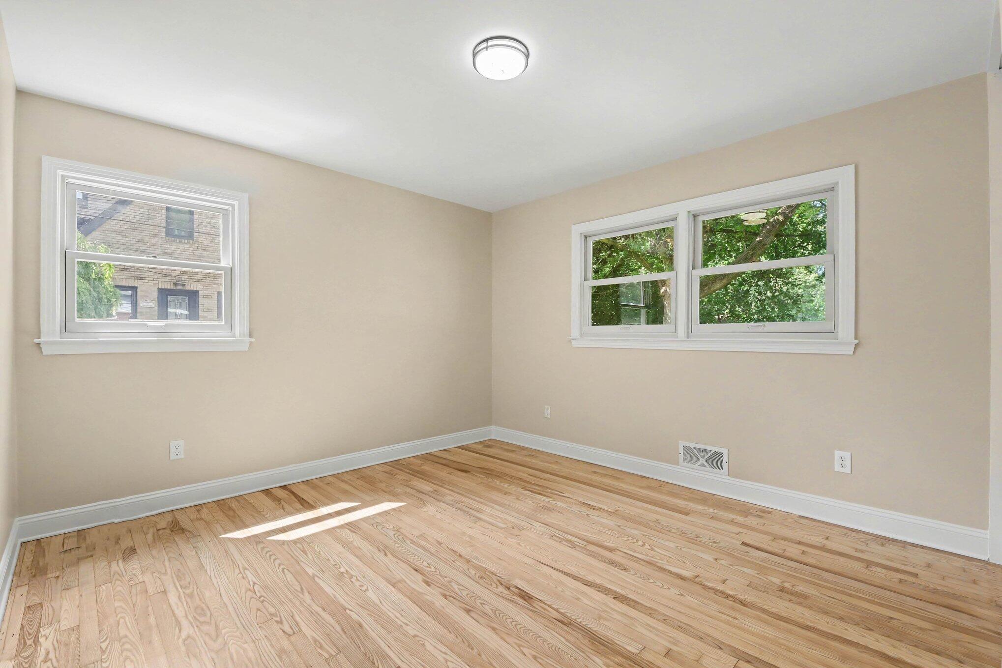 1521 Lake Grove Avenue SE East Grand Rapids MI 49506