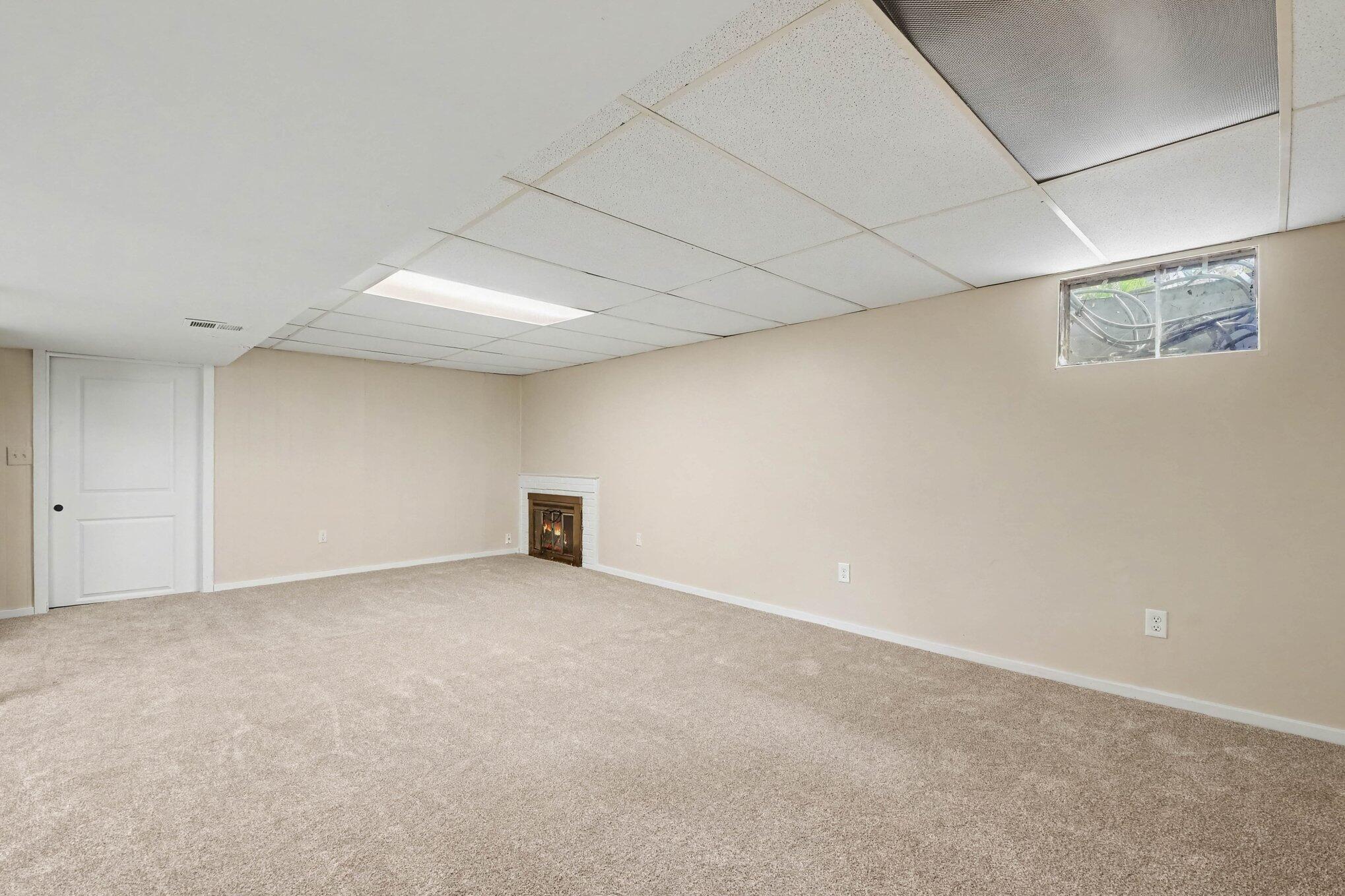 1521 Lake Grove Avenue SE East Grand Rapids MI 49506