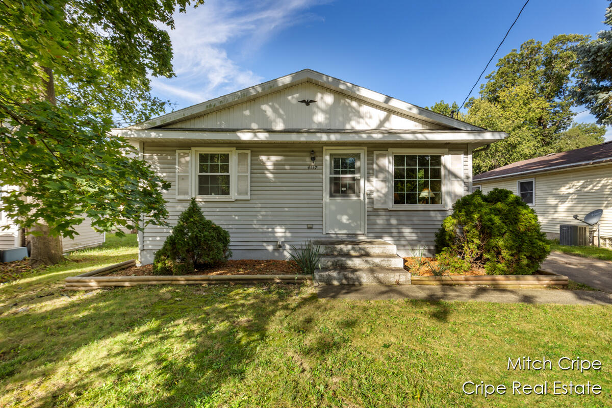 4117 Woodstock Avenue SE Grand Rapids MI 49548