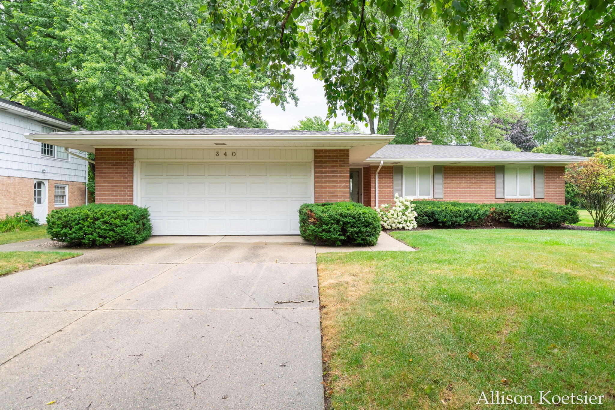 340 Worcester Drive NE Grand Rapids MI 49503