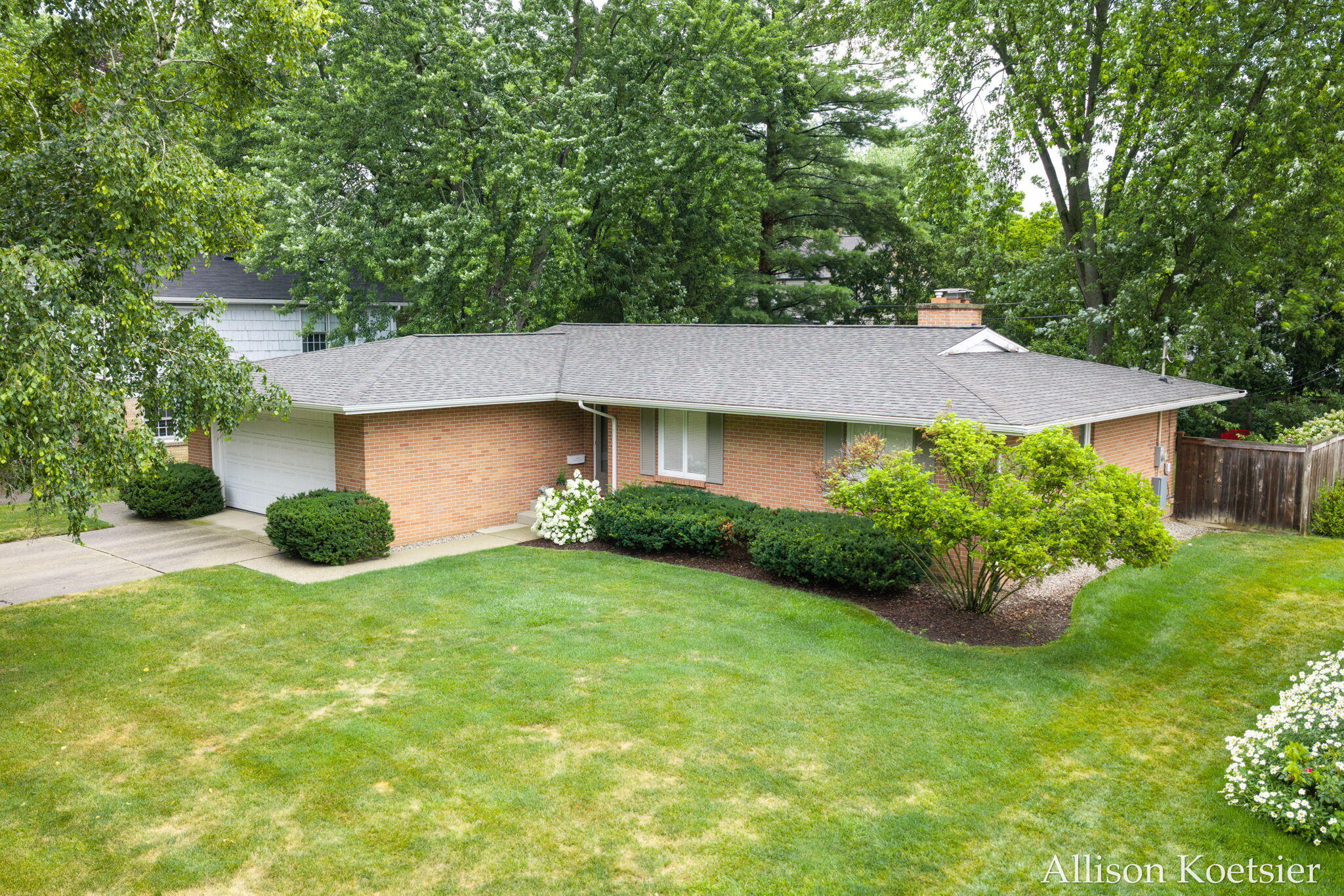 340 Worcester Drive NE Grand Rapids MI 49503