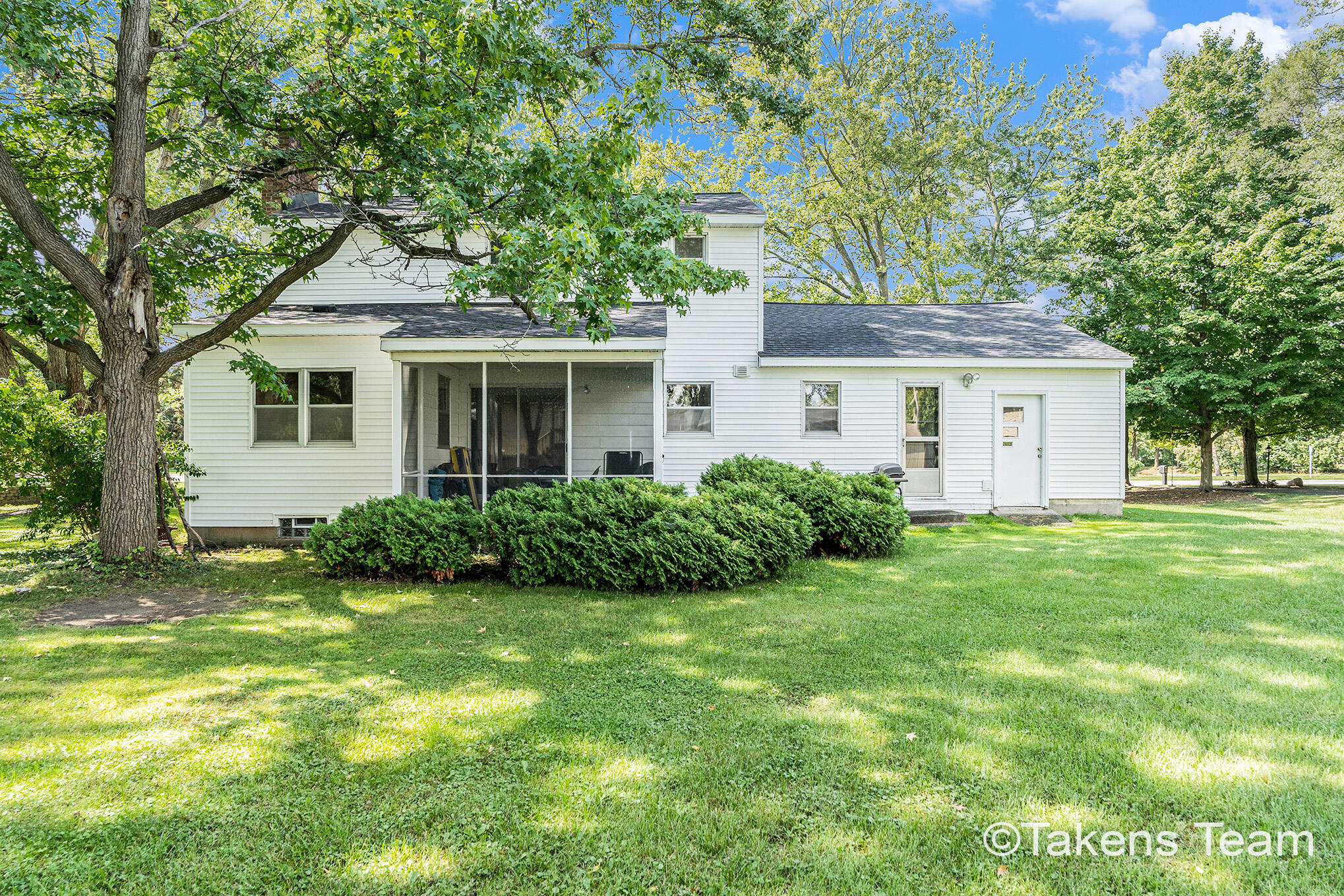 4223 Burton Street SE Grand Rapids MI 49546