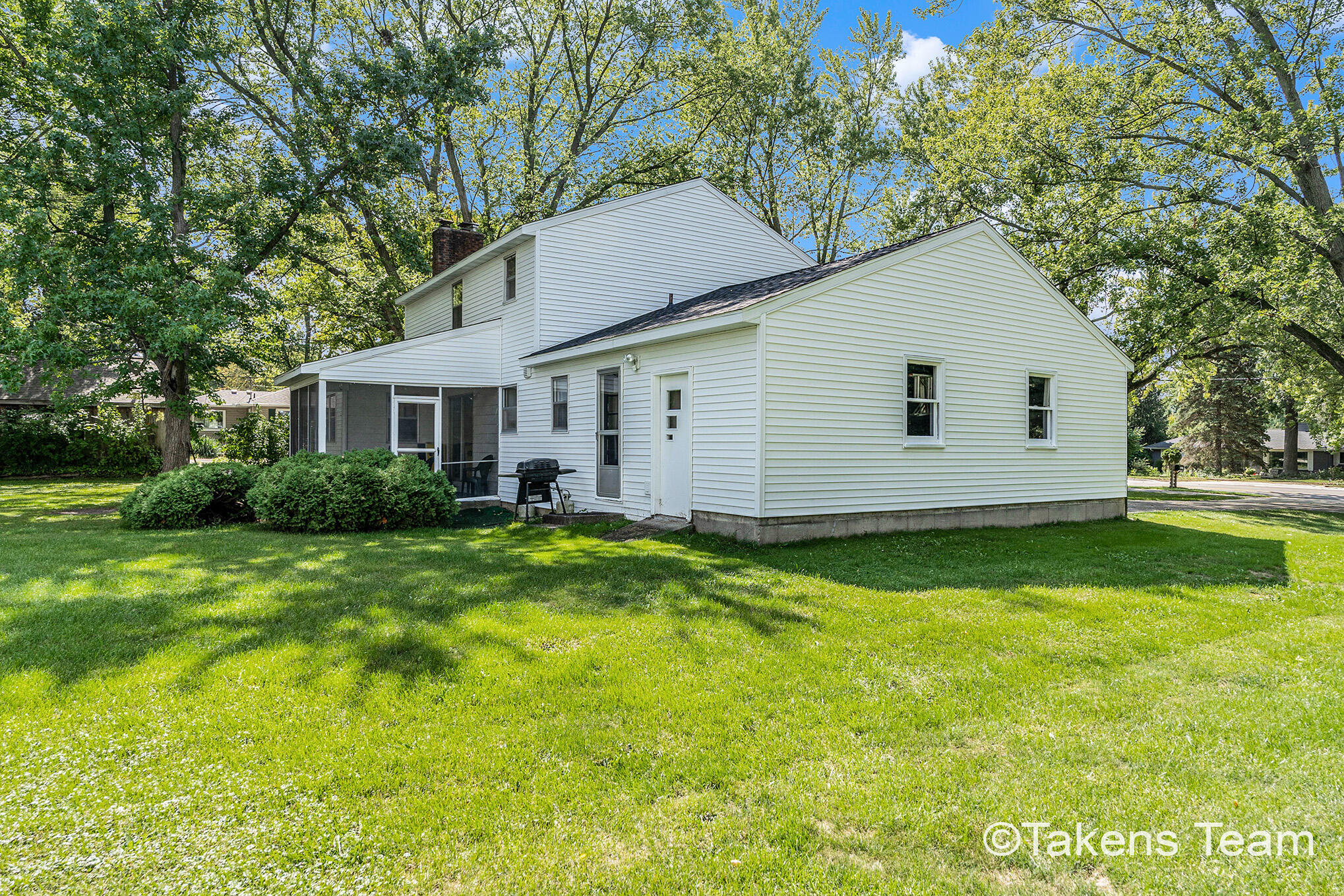 4223 Burton Street SE Grand Rapids MI 49546