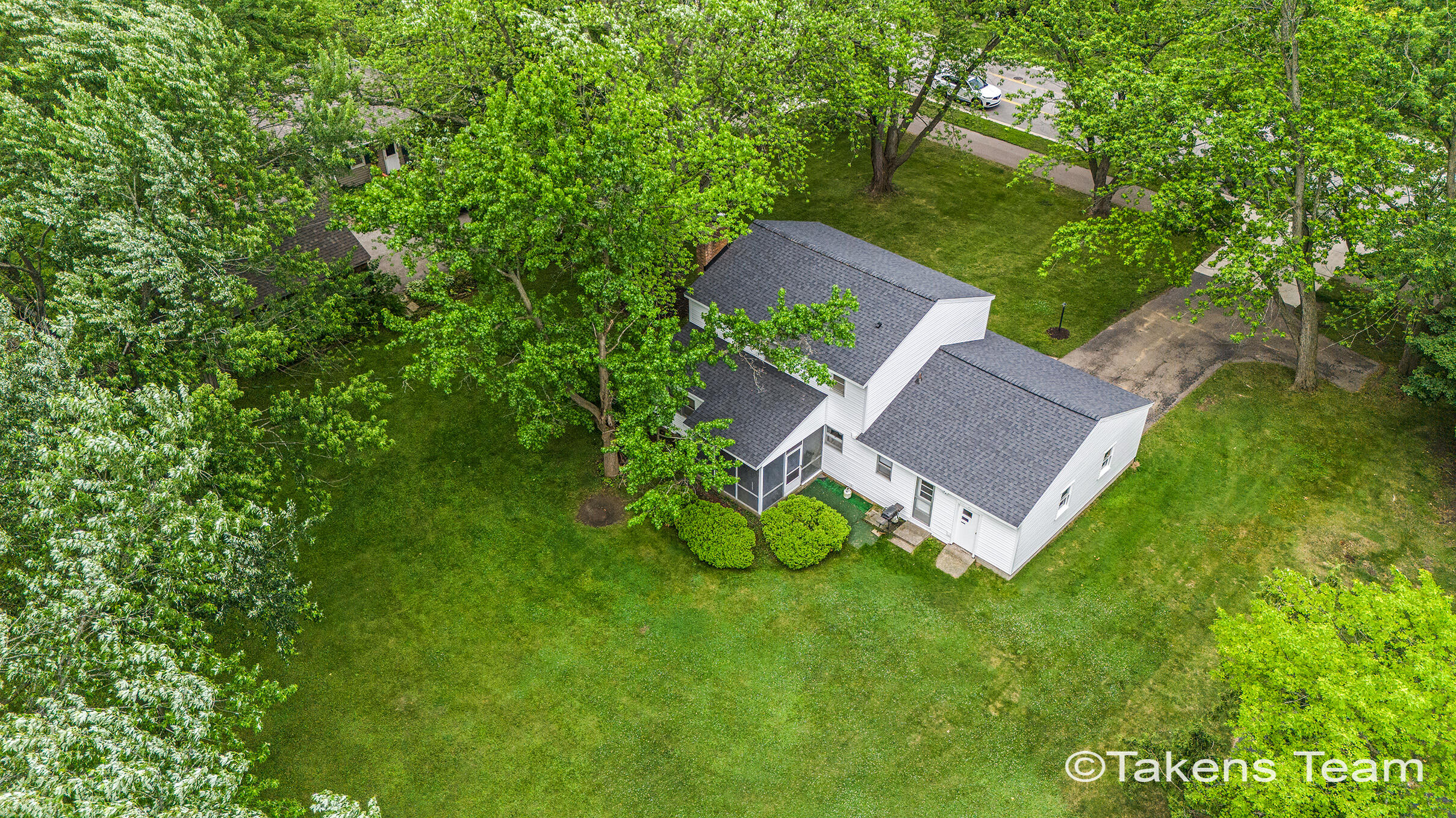 4223 Burton Street SE Grand Rapids MI 49546