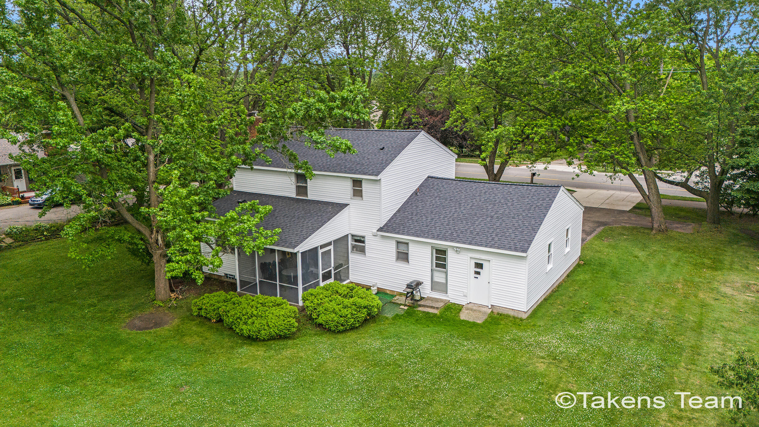 4223 Burton Street SE Grand Rapids MI 49546