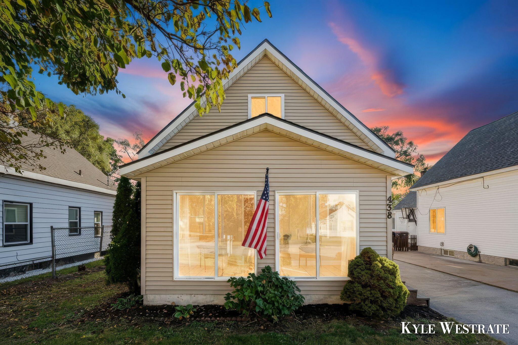 438 W 20th Street Holland MI 49423