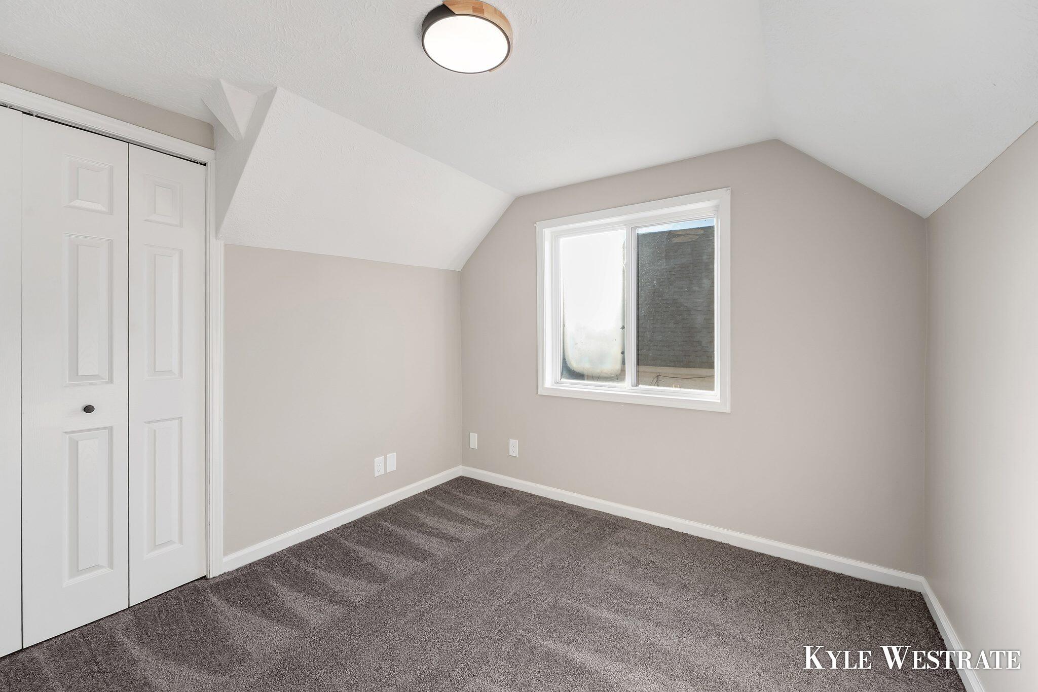 438 W 20th Street Holland MI 49423