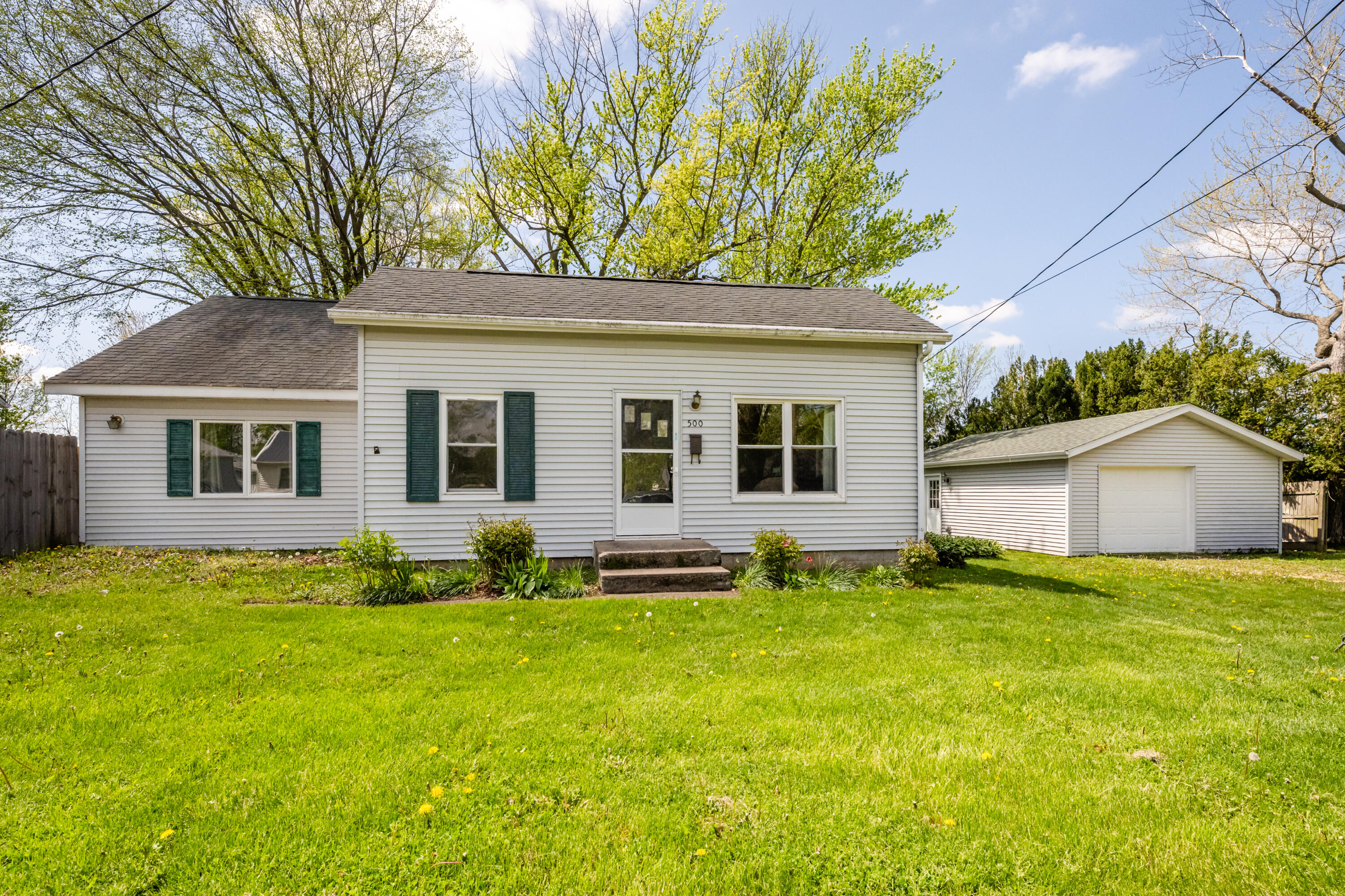 500 Sherwood Street Three Oaks MI 49128
