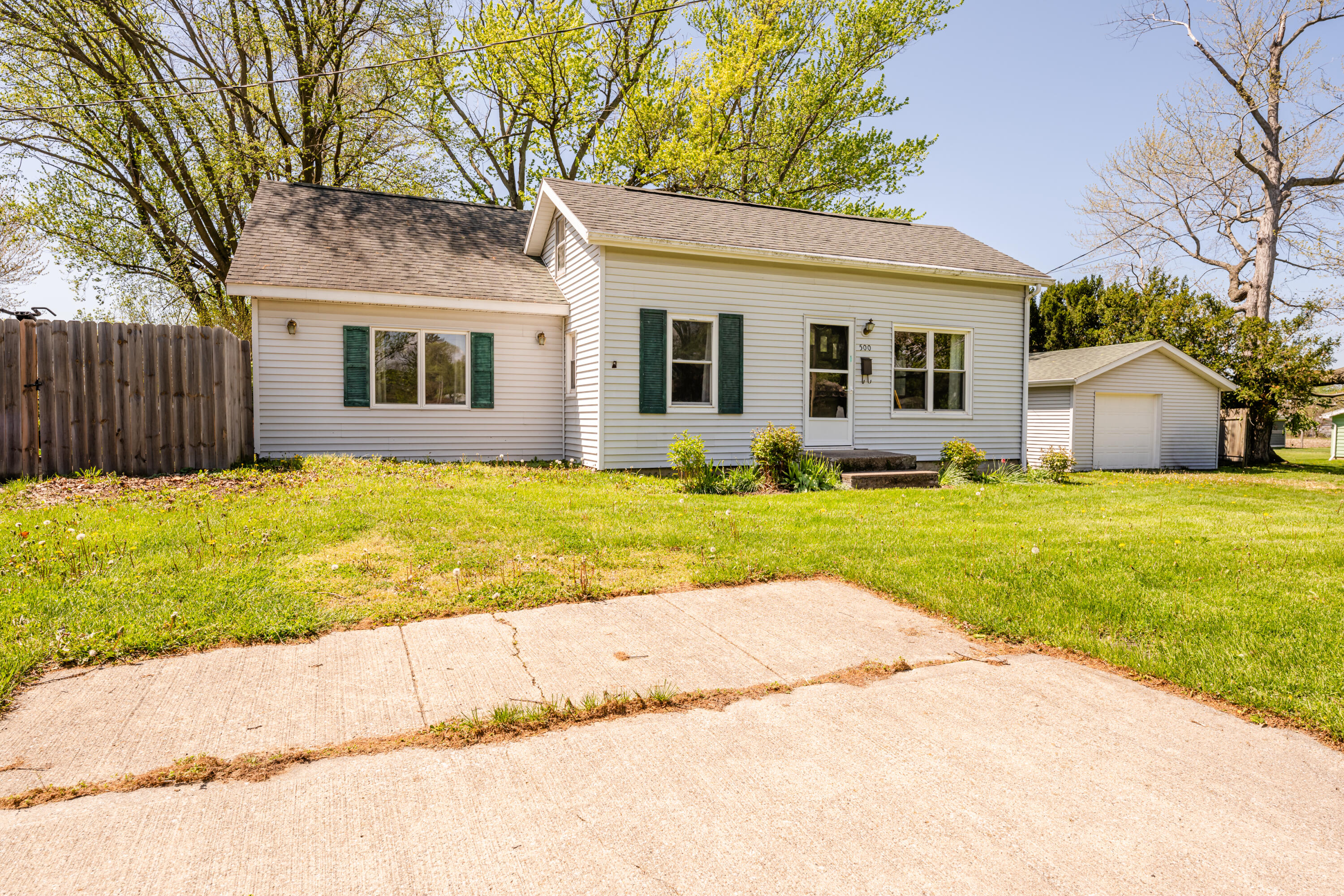 500 Sherwood Street Three Oaks MI 49128