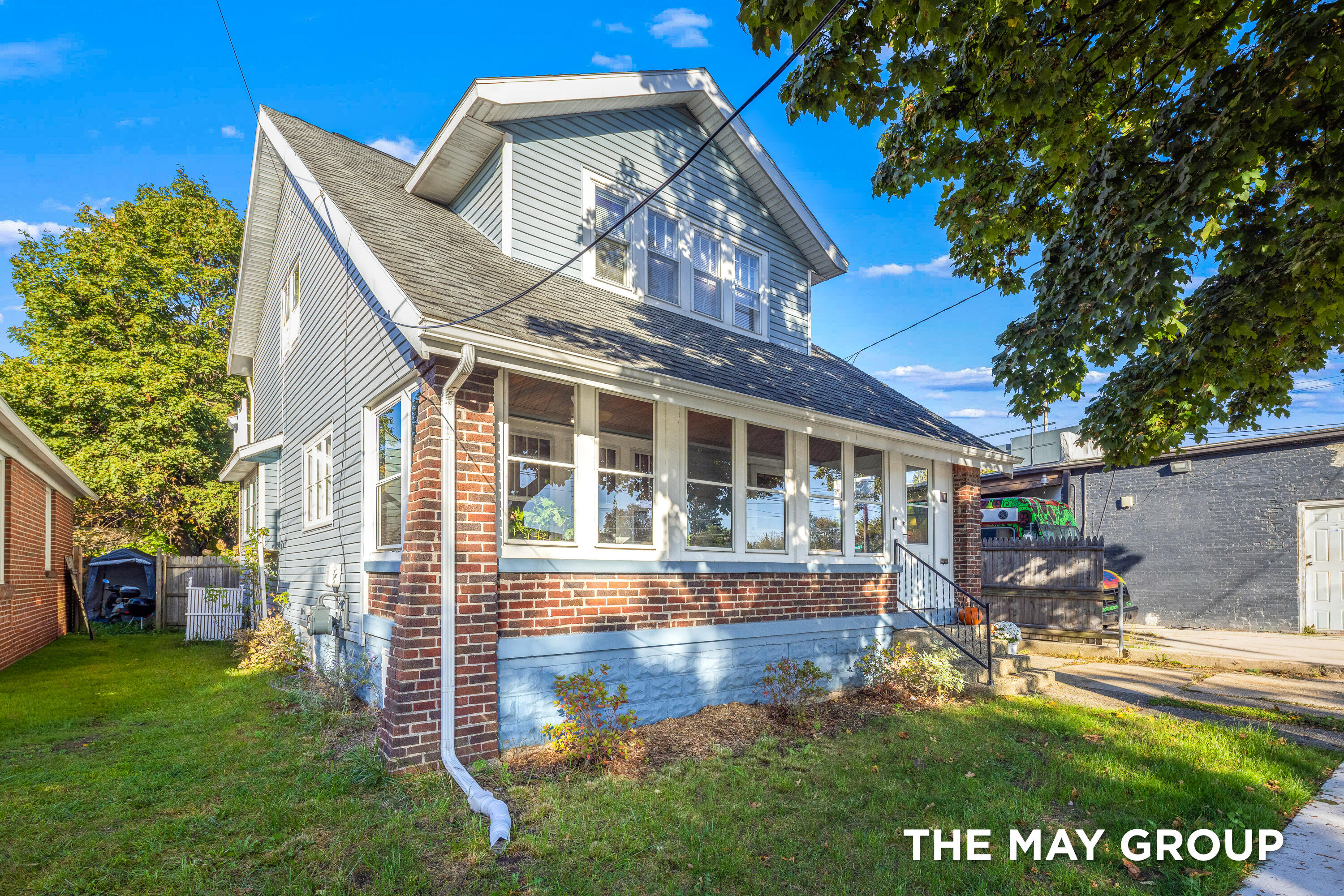 11 Garfield Avenue SW Grand Rapids MI 49504