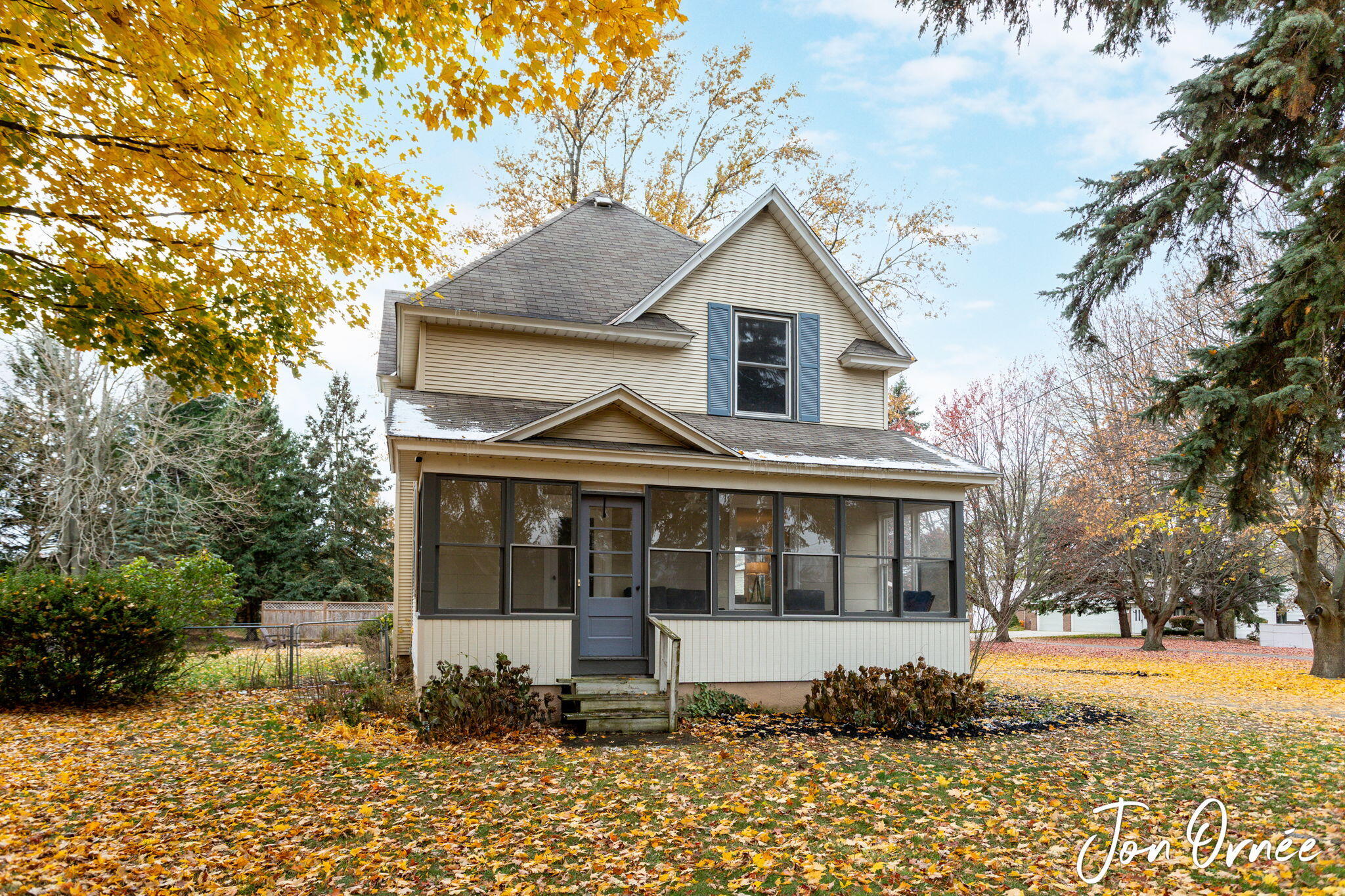 820 Lugers Road Holland MI 49423