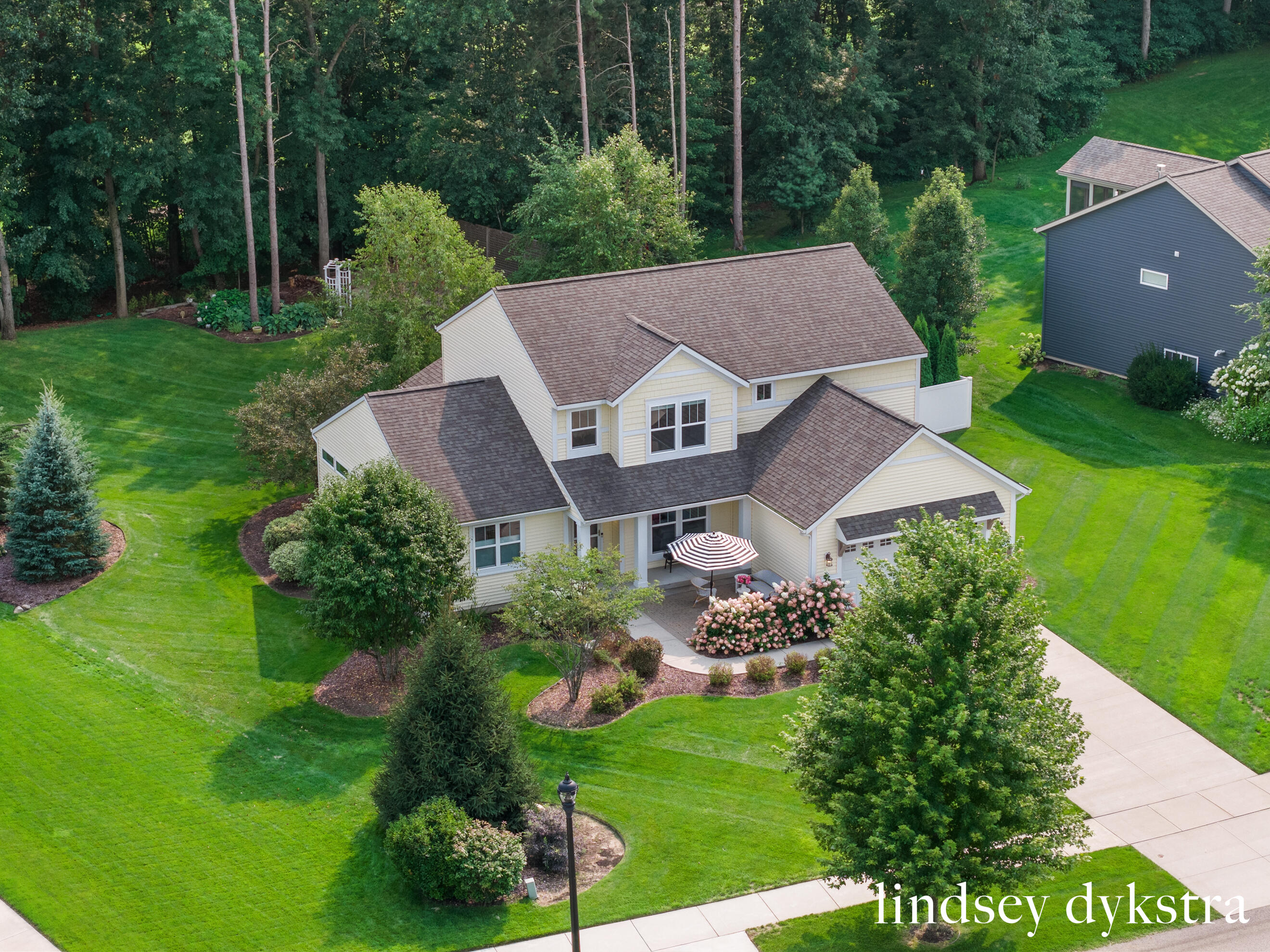 4238 Oak Timbers Drive NE Grand Rapids MI 49525
