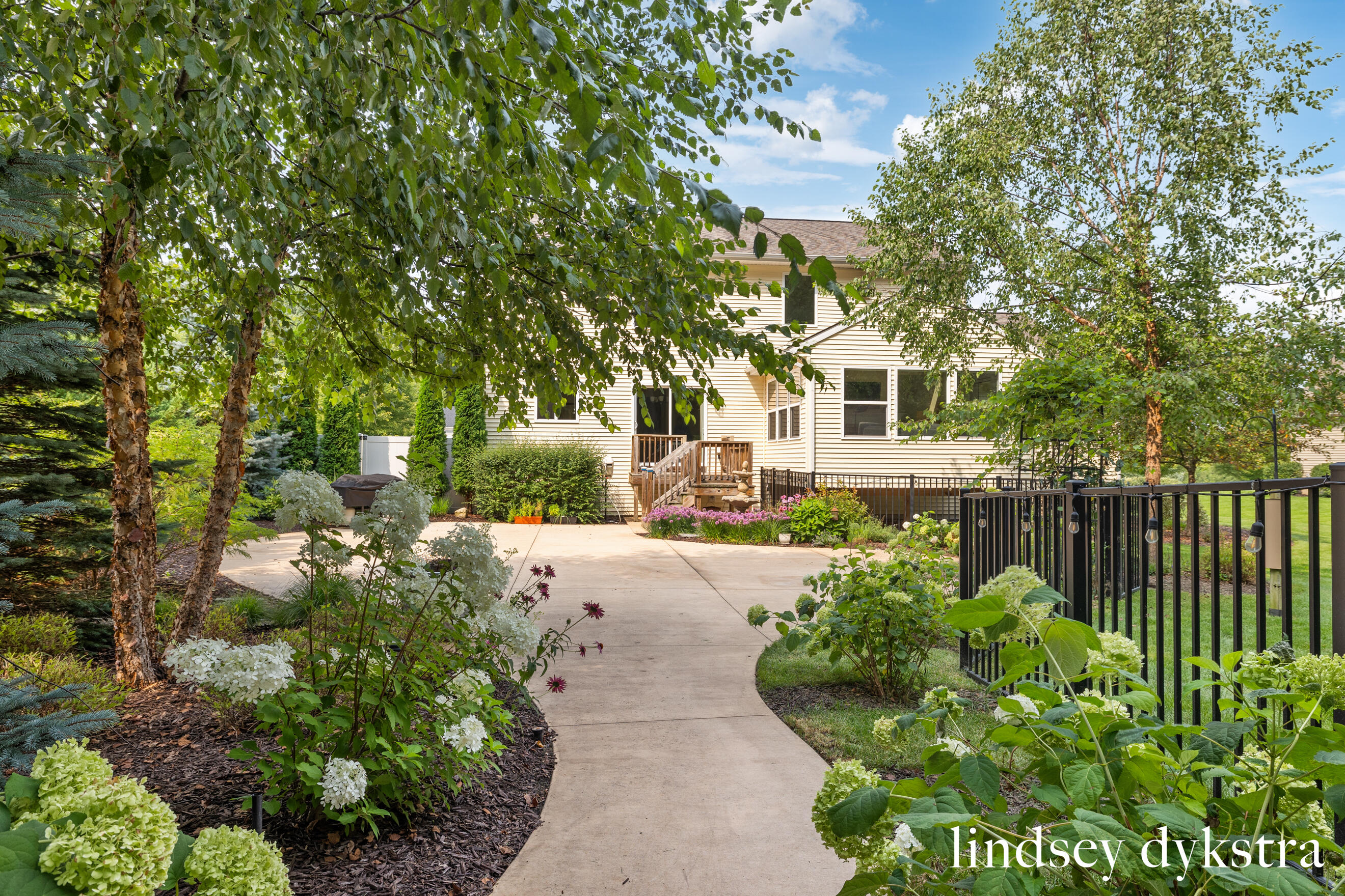 4238 Oak Timbers Drive NE Grand Rapids MI 49525