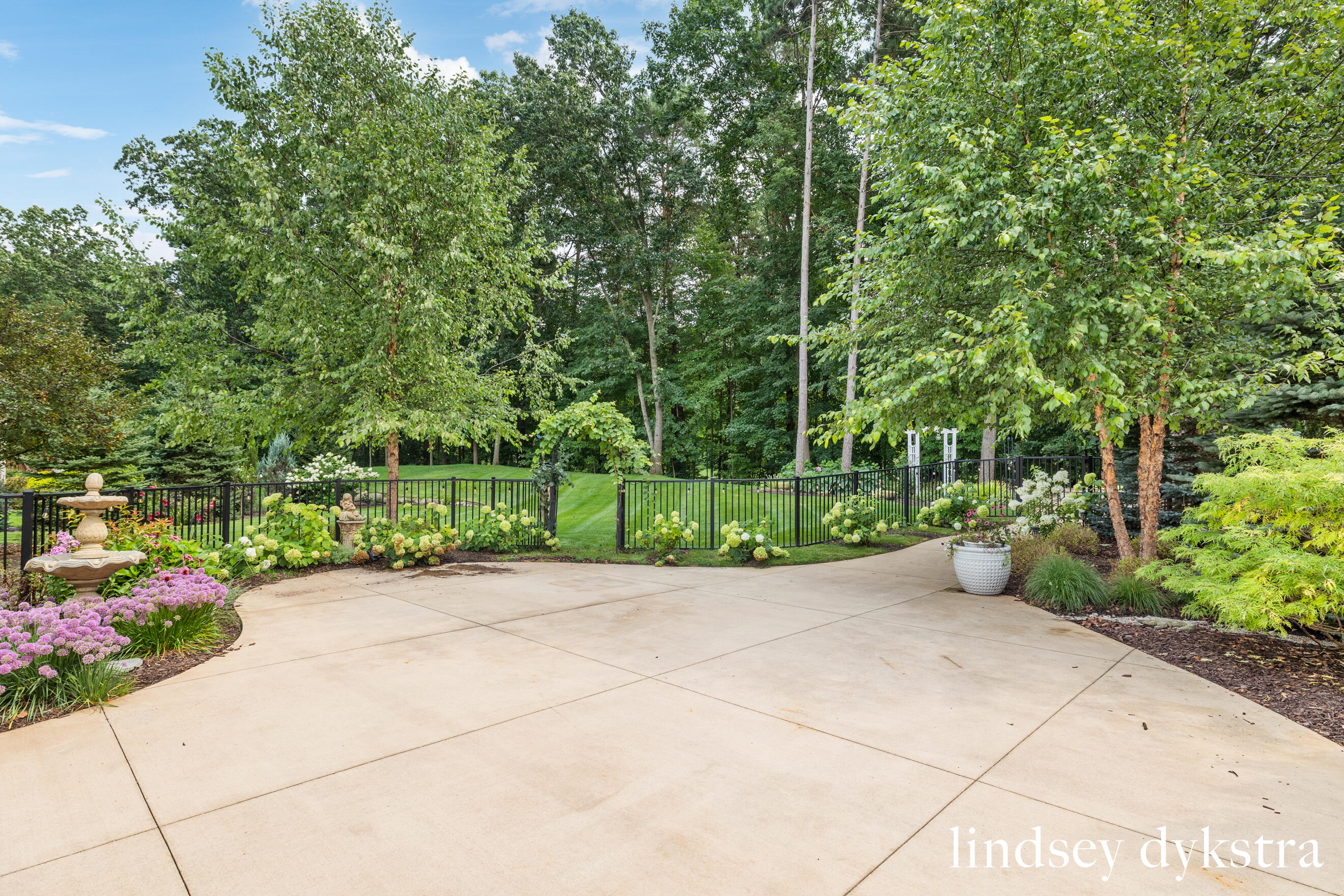 4238 Oak Timbers Drive NE Grand Rapids MI 49525