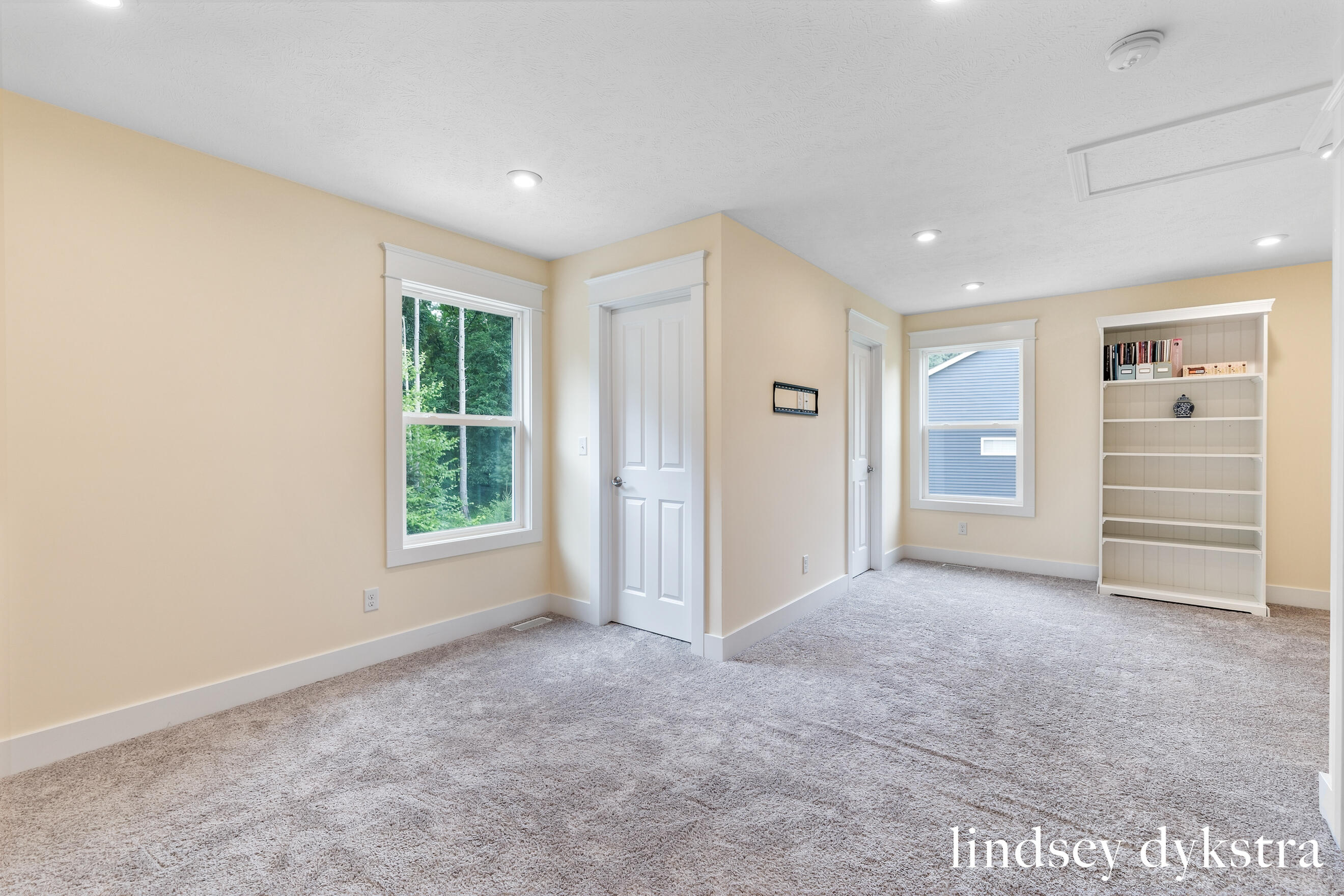 4238 Oak Timbers Drive NE Grand Rapids MI 49525
