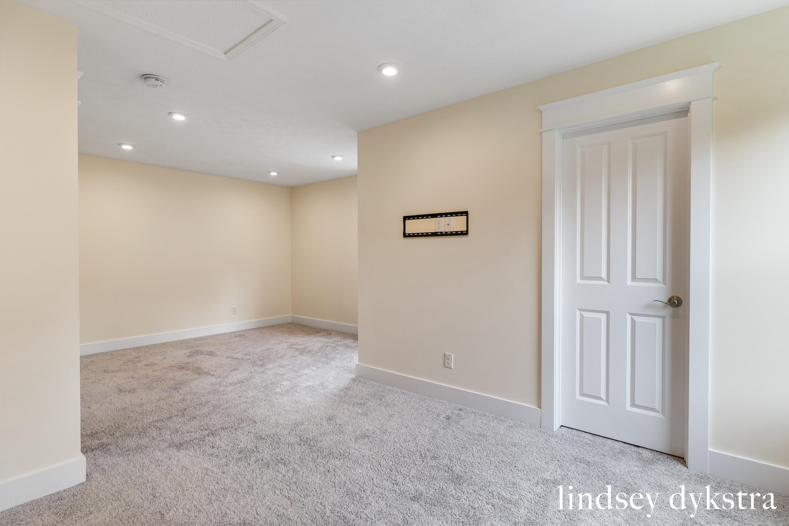 4238 Oak Timbers Drive NE Grand Rapids MI 49525