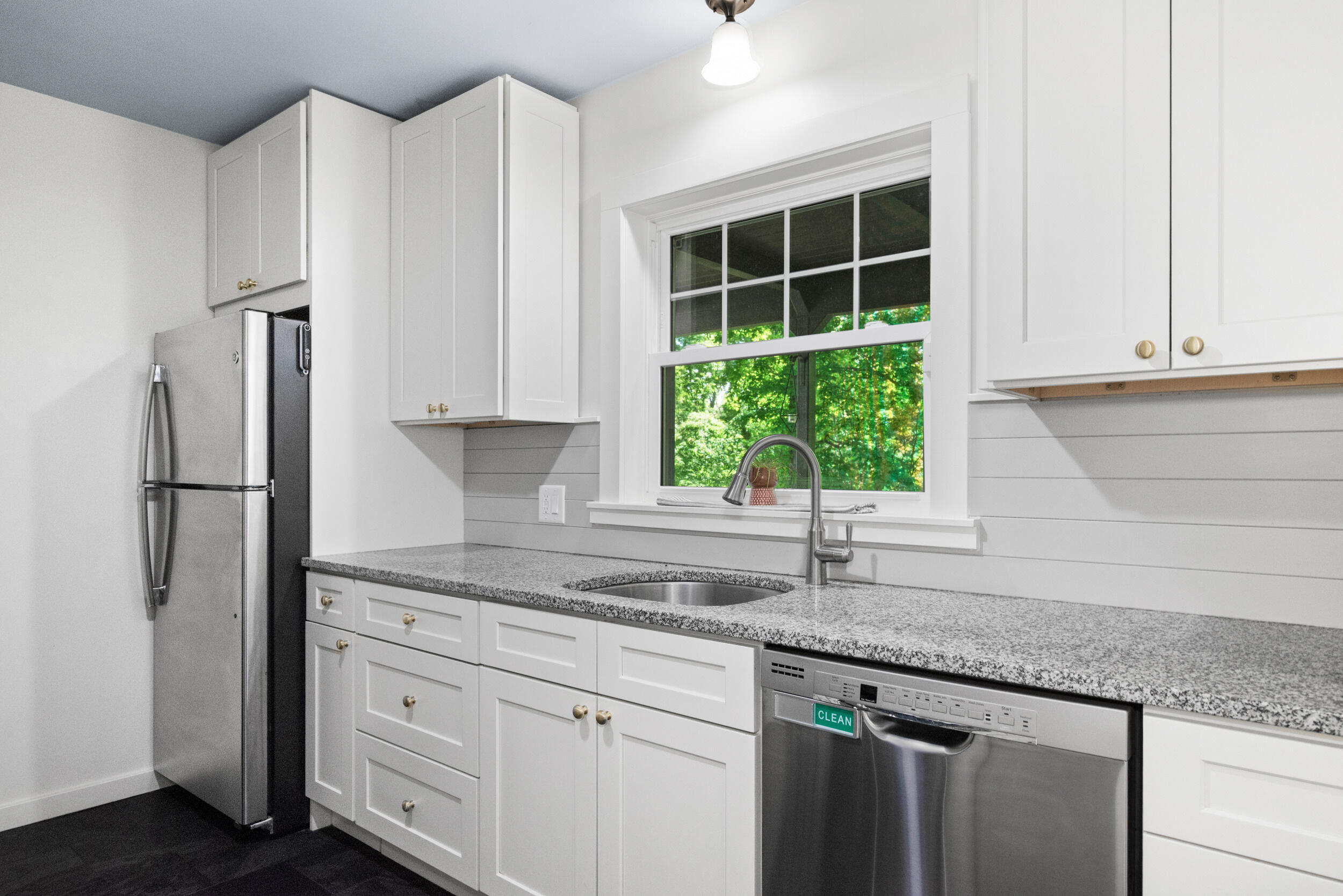 1506 Berkshire Drive SE Grand Rapids MI 49508