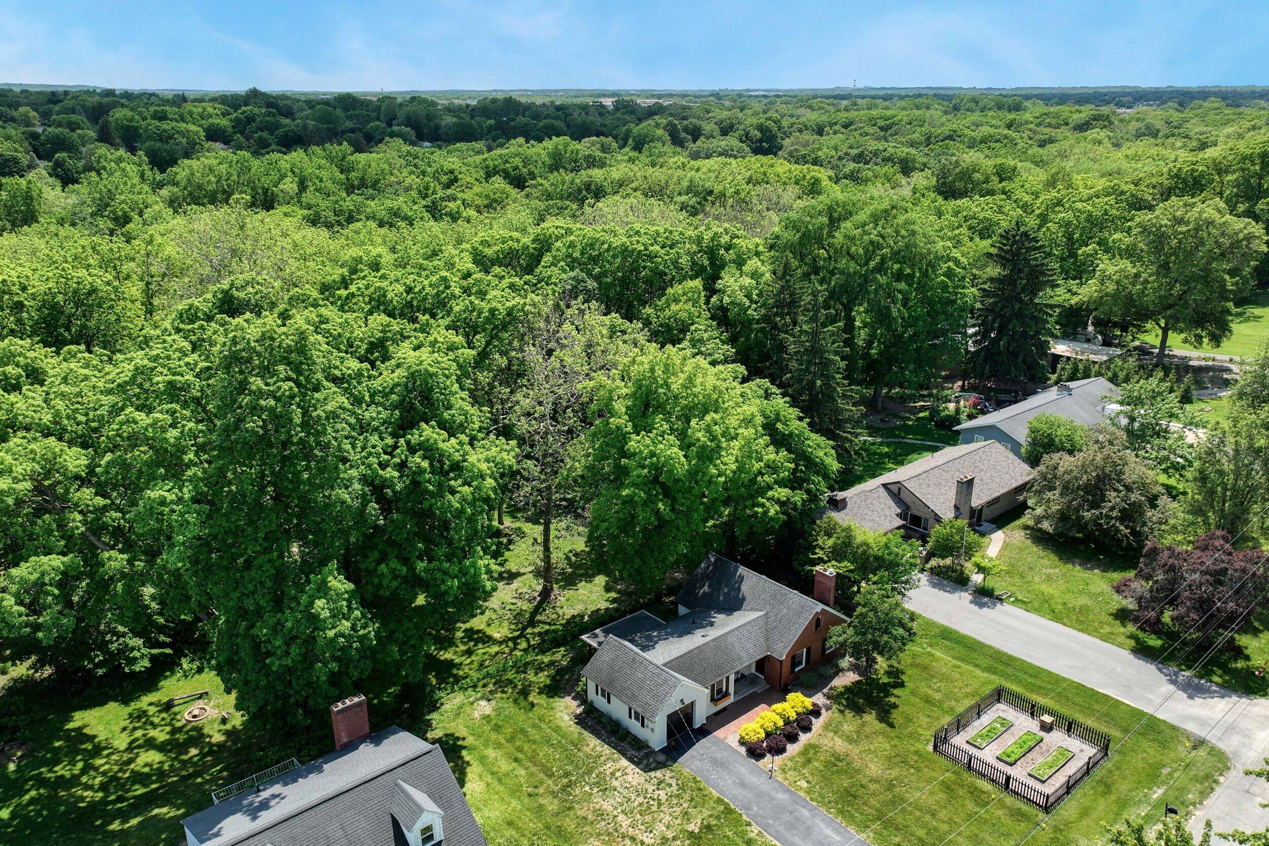 1506 Berkshire Drive SE Grand Rapids MI 49508