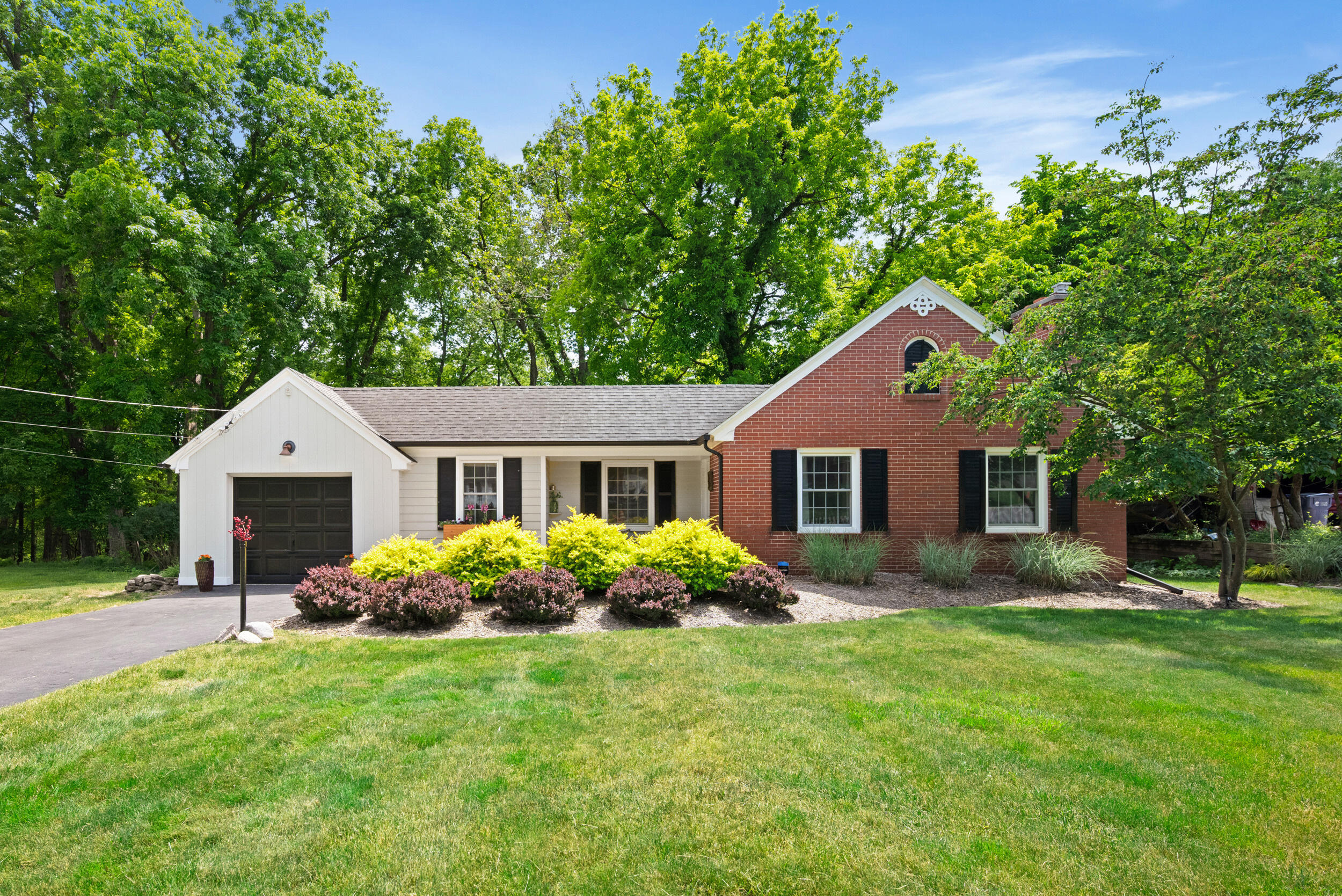 1506 Berkshire Drive SE Grand Rapids MI 49508