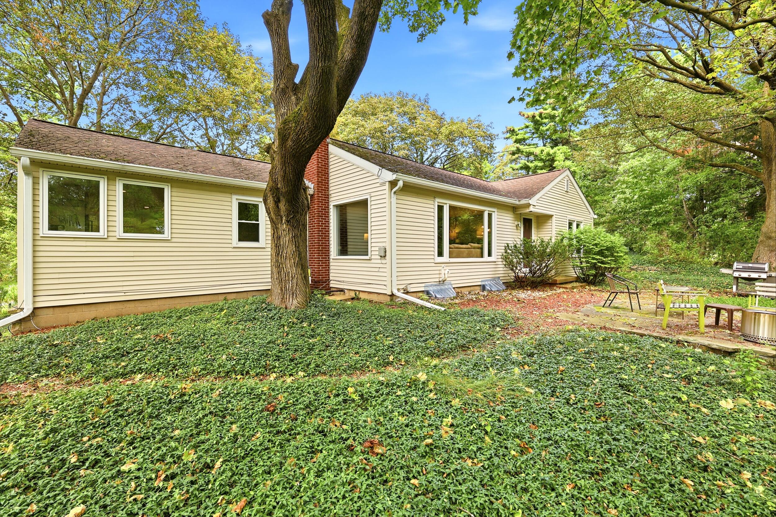 1205 Pinehurst Boulevard Kalamazoo MI 49006