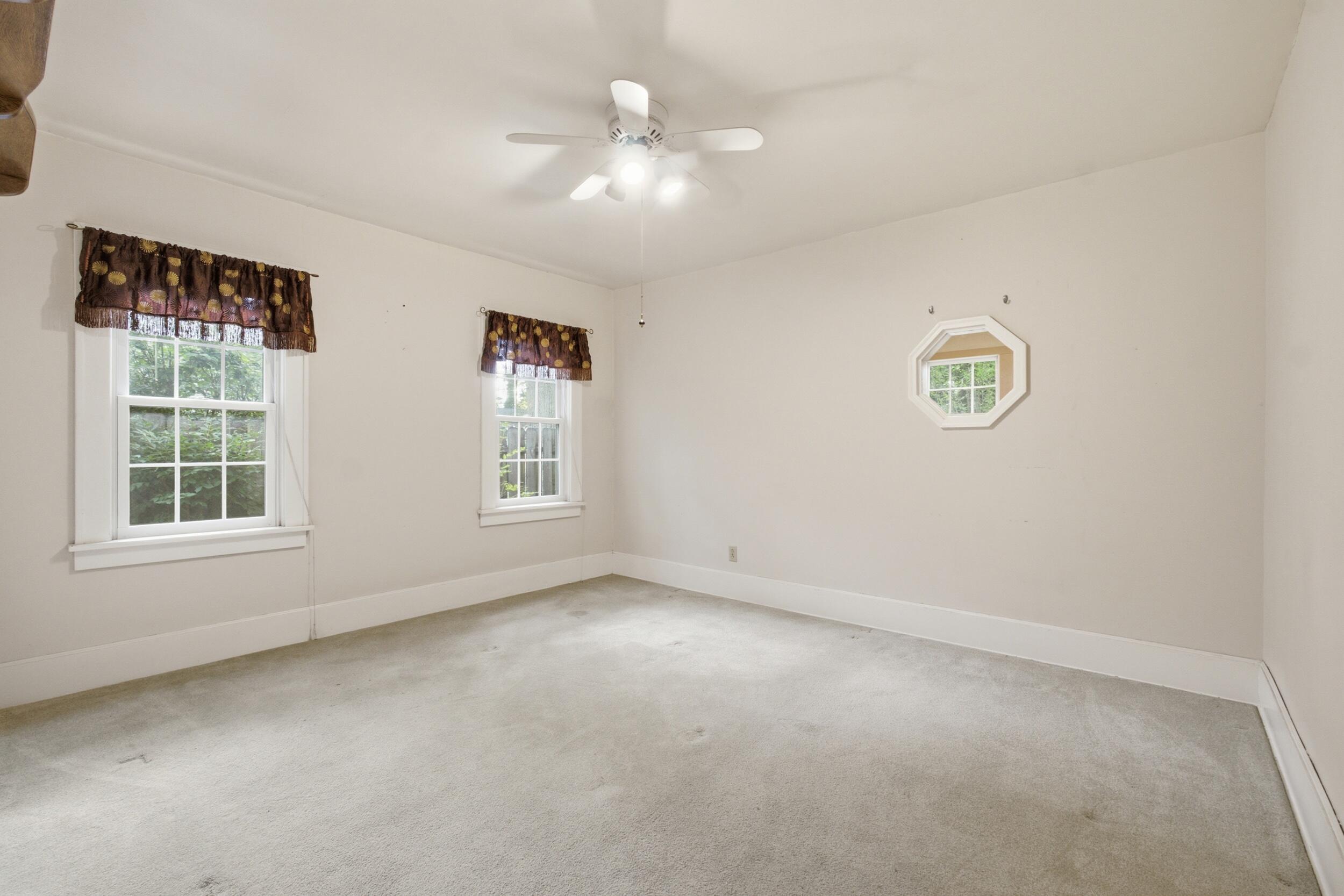 909 Moulton Avenue Muskegon MI 49445