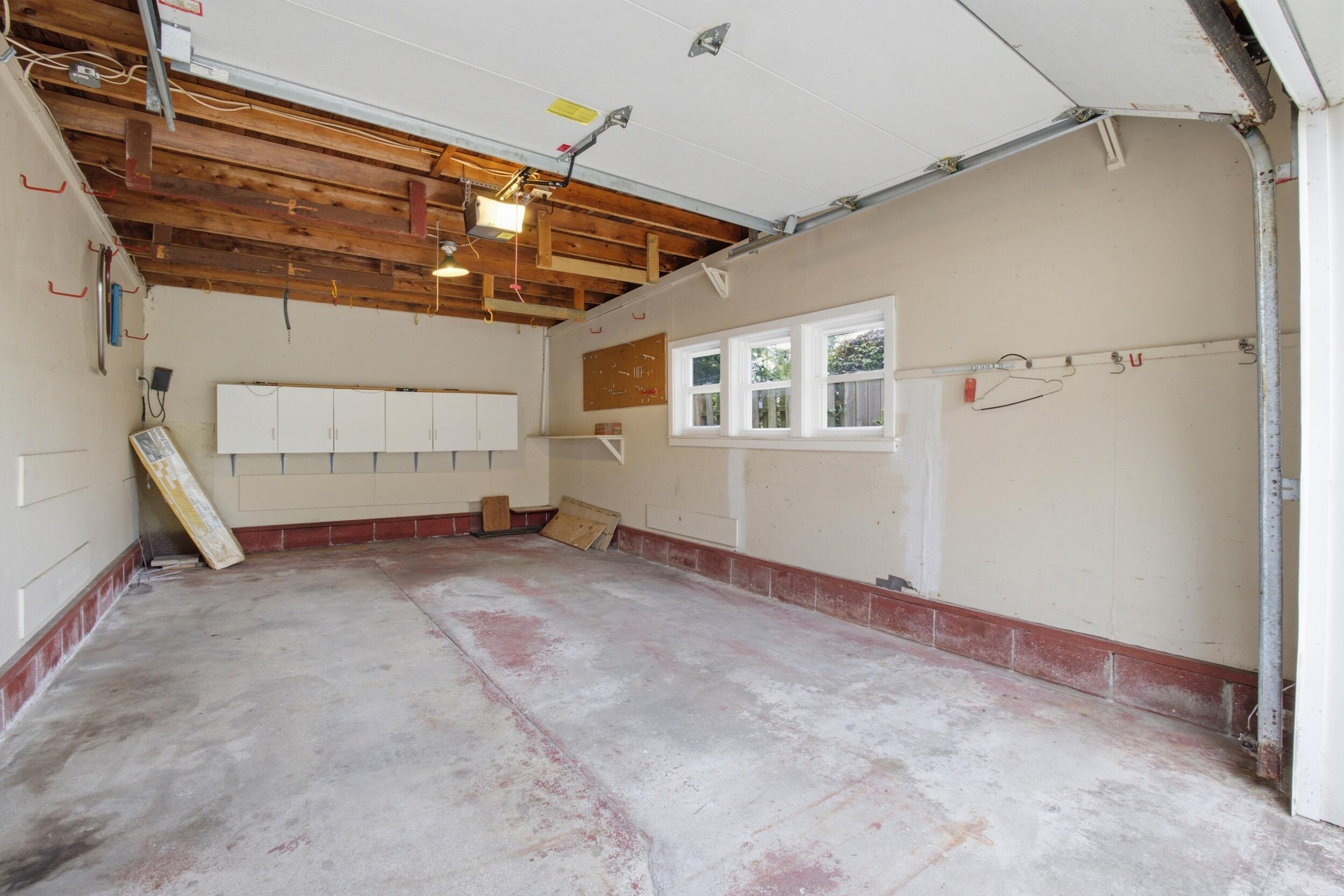909 Moulton Avenue Muskegon MI 49445