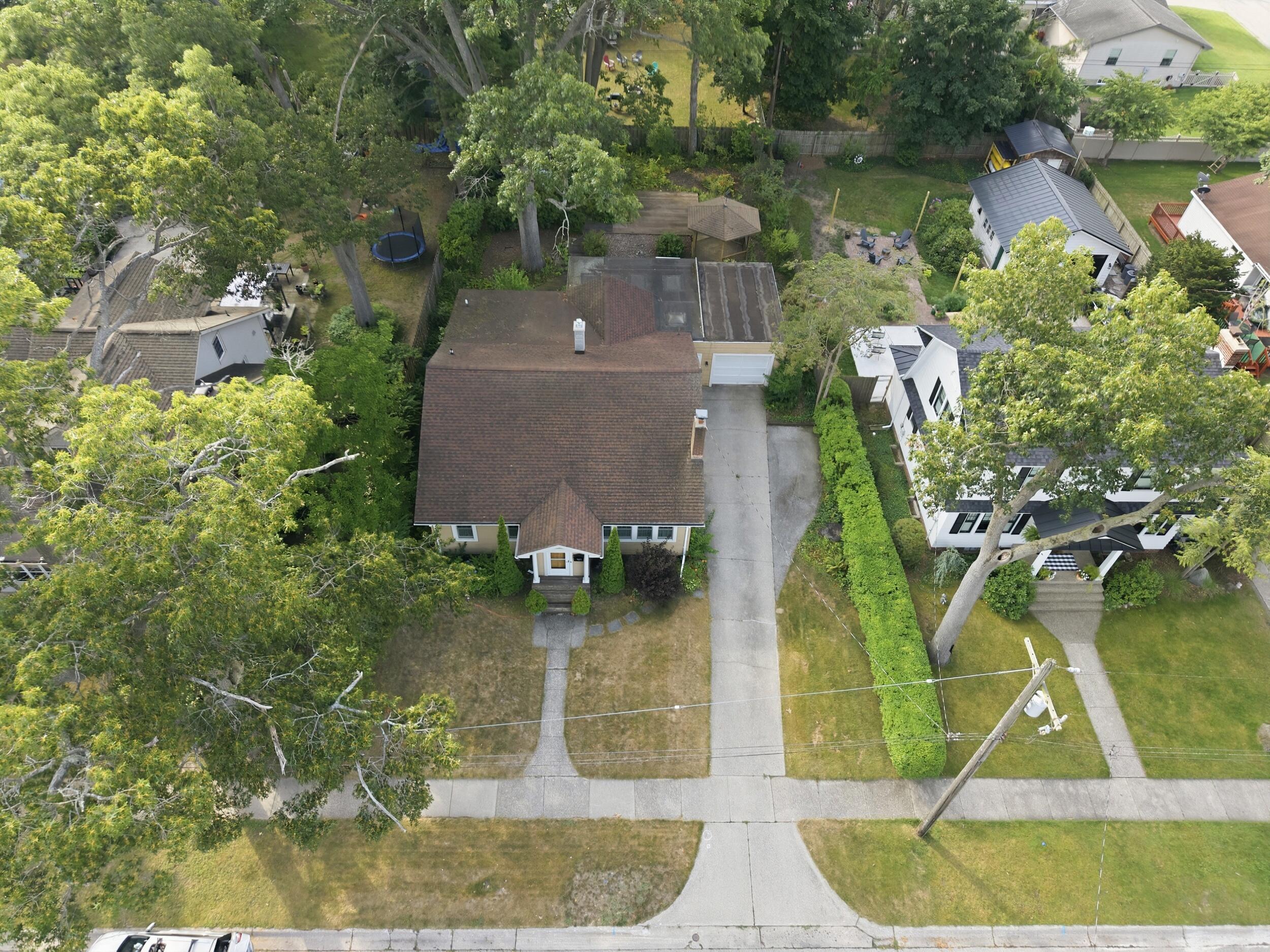 909 Moulton Avenue Muskegon MI 49445