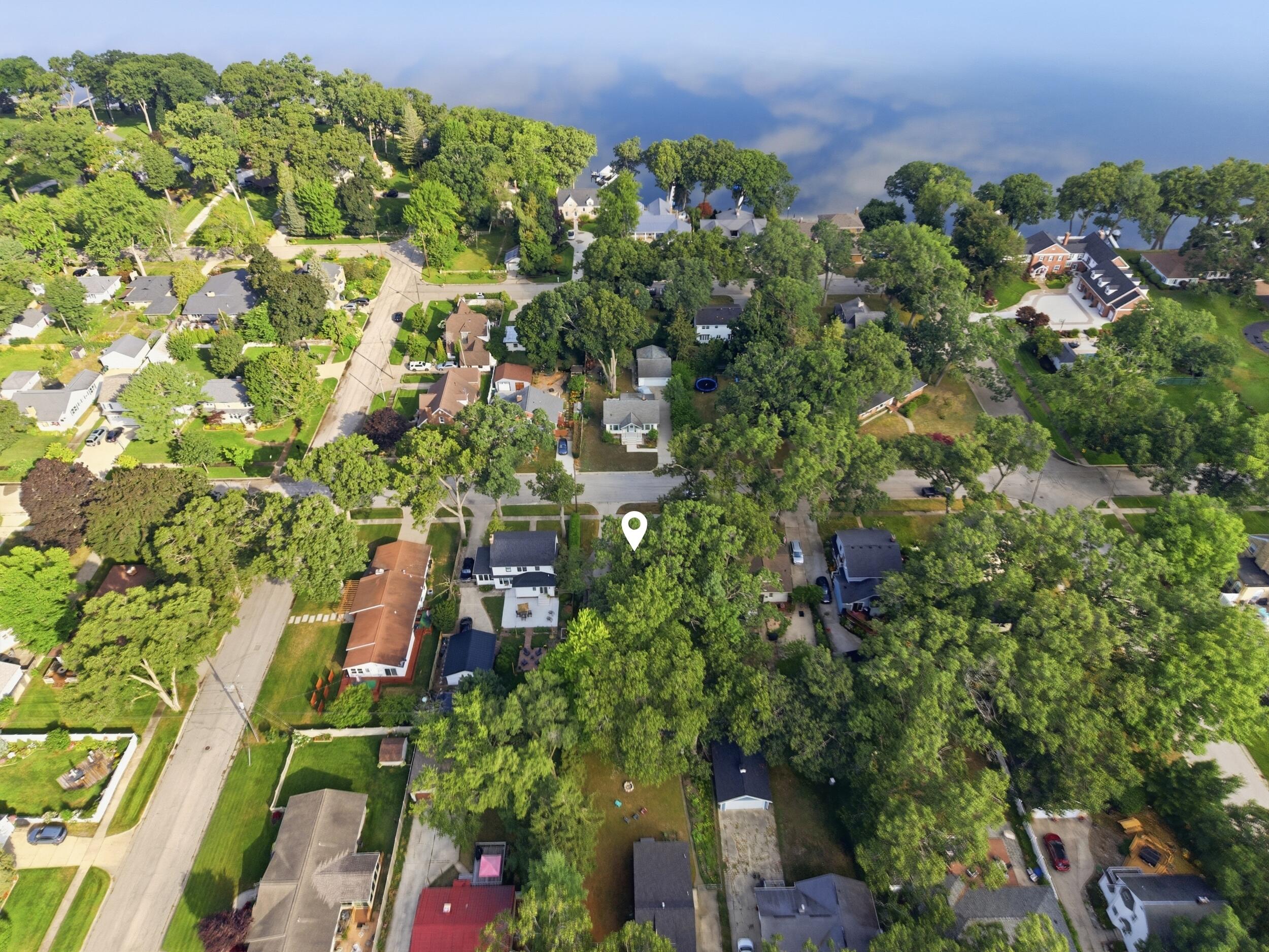 909 Moulton Avenue Muskegon MI 49445