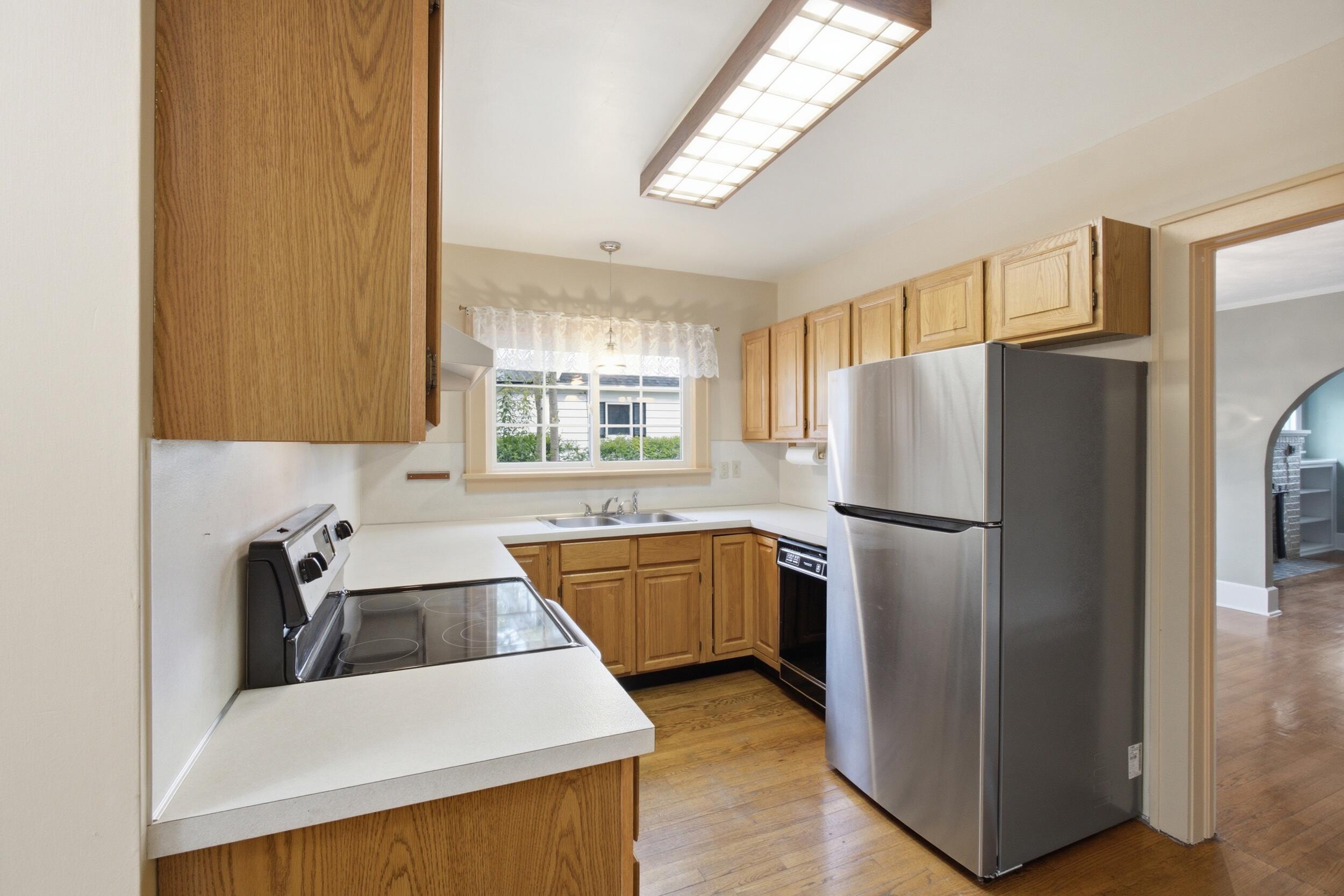 909 Moulton Avenue Muskegon MI 49445