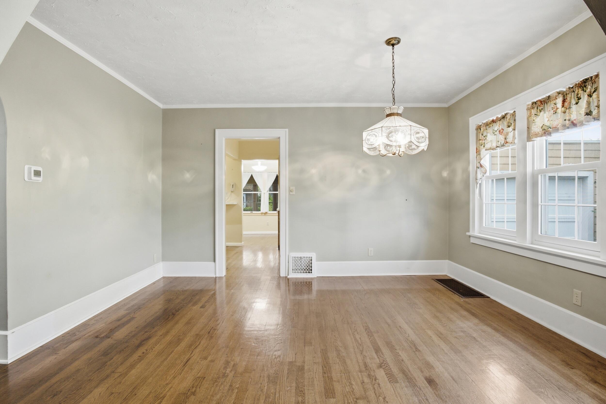 909 Moulton Avenue Muskegon MI 49445