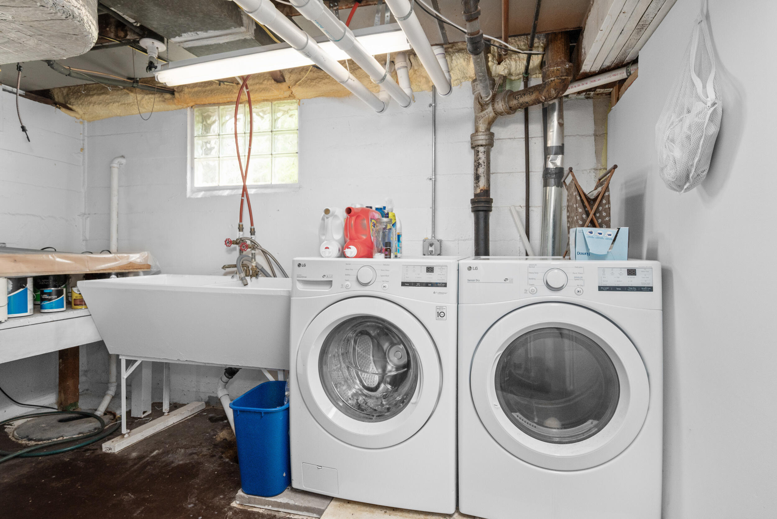 2053 Seventh Street NW Grand Rapids MI 49504