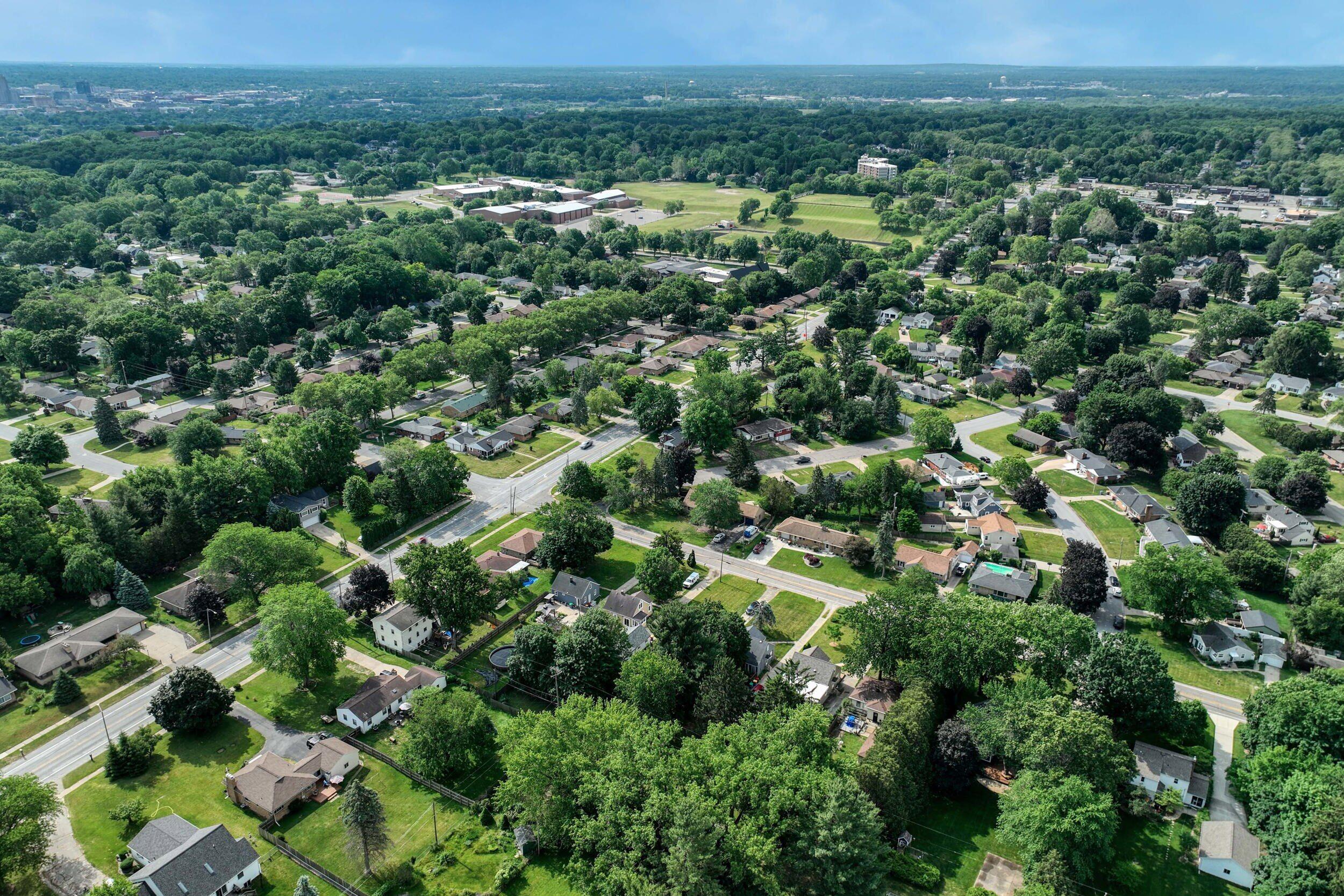 2053 Seventh Street NW Grand Rapids MI 49504