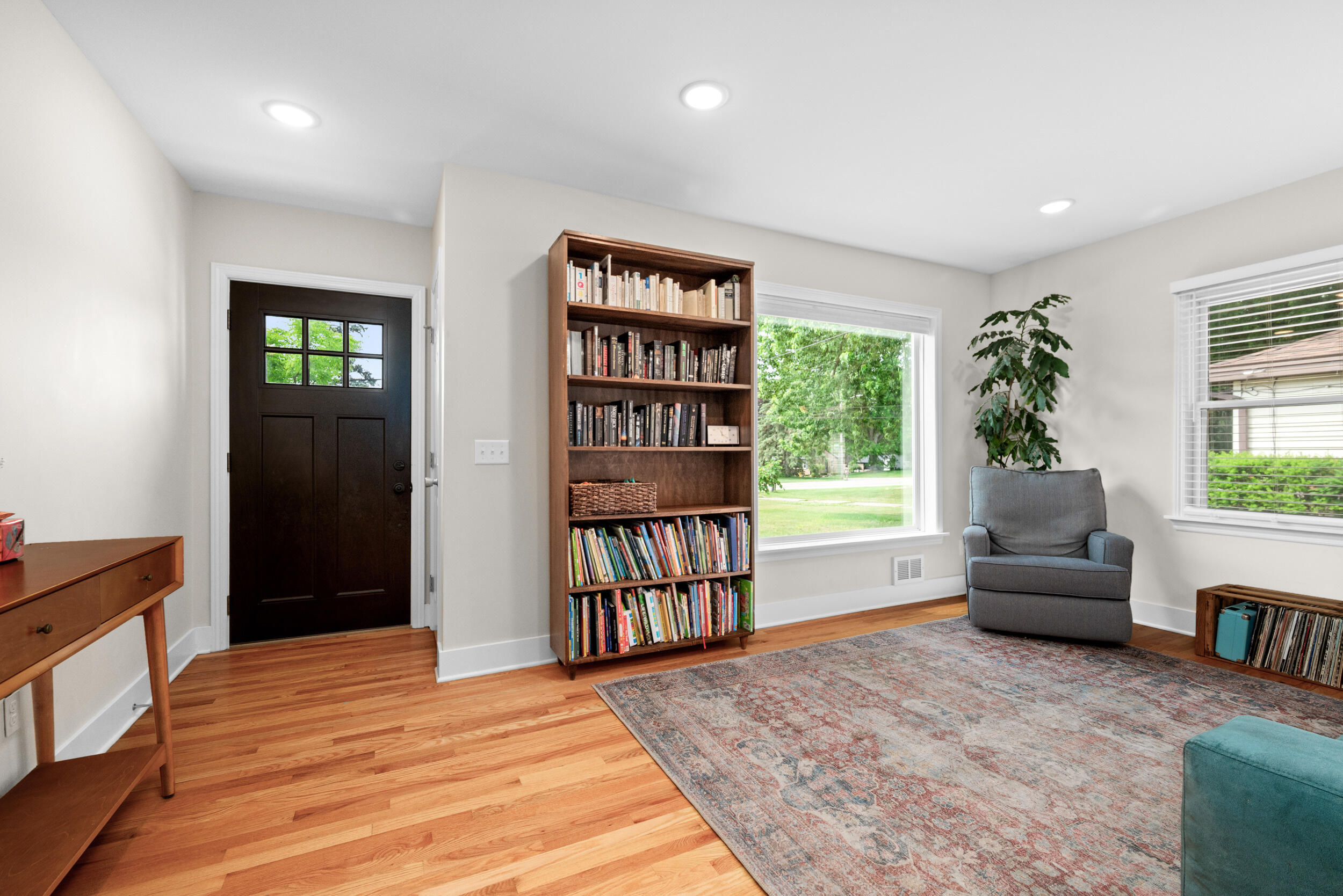 2053 Seventh Street NW Grand Rapids MI 49504
