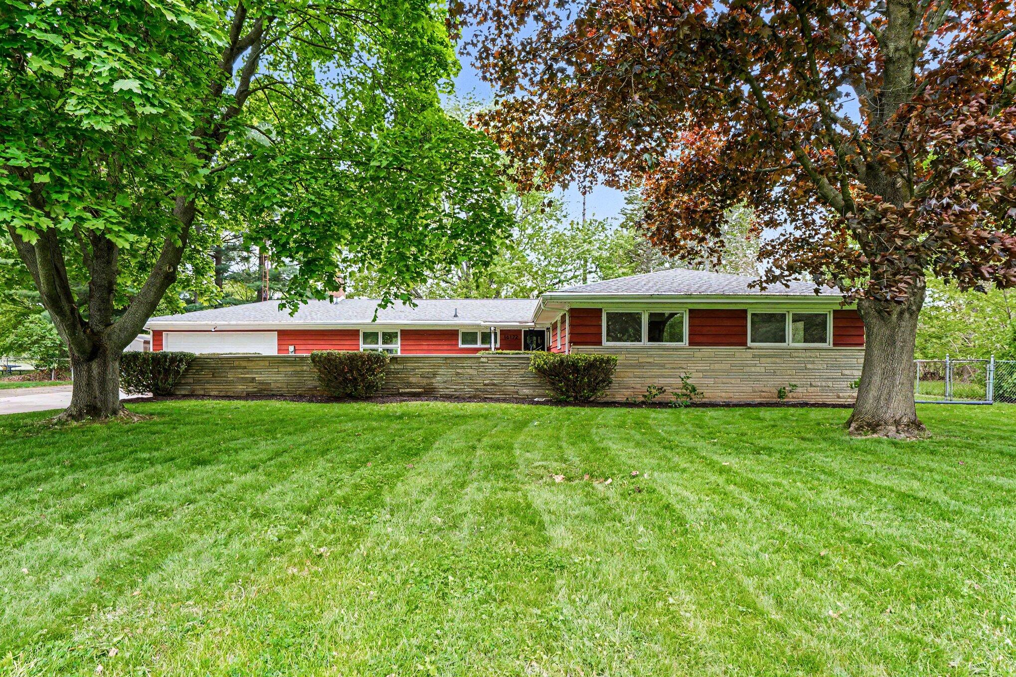 16172 Brookwood Drive Buchanan MI 49107