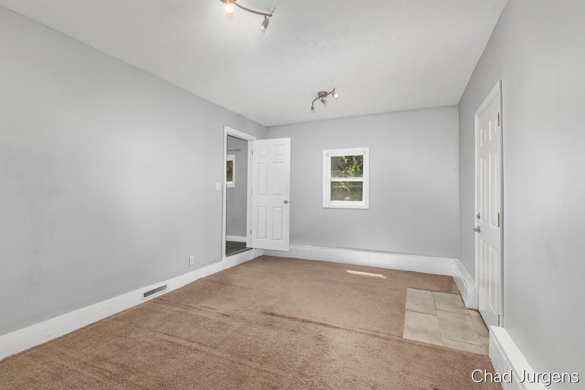 841 Harding Street NW Grand Rapids MI 49544