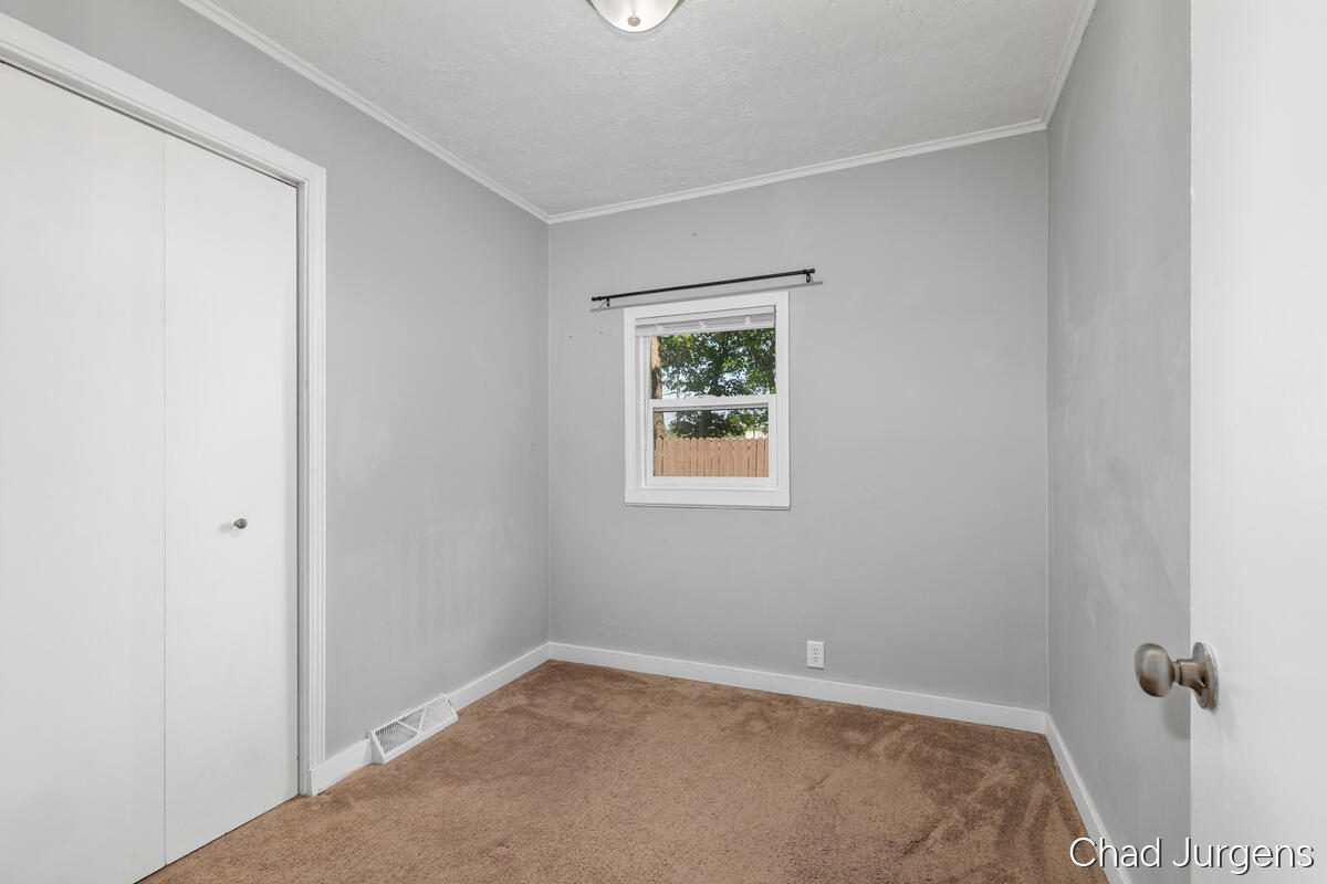 841 Harding Street NW Grand Rapids MI 49544