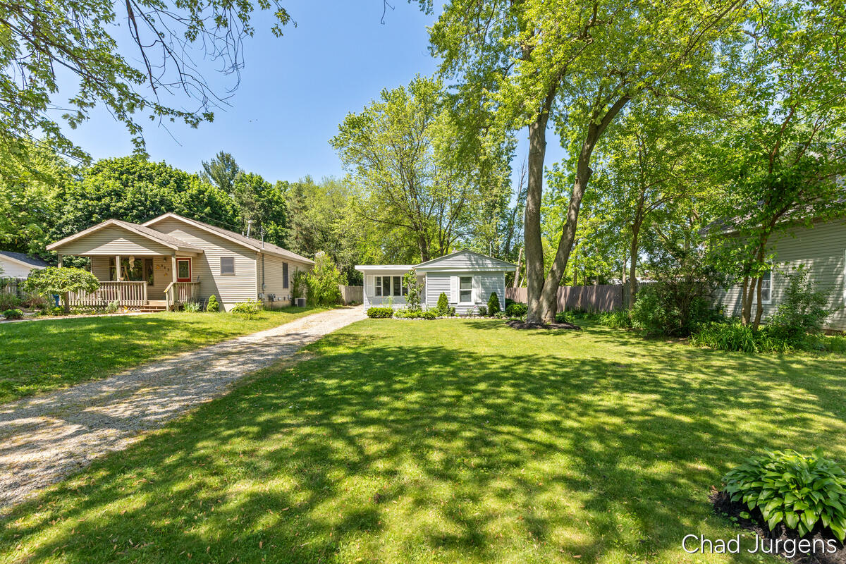 841 Harding Street NW Grand Rapids MI 49544