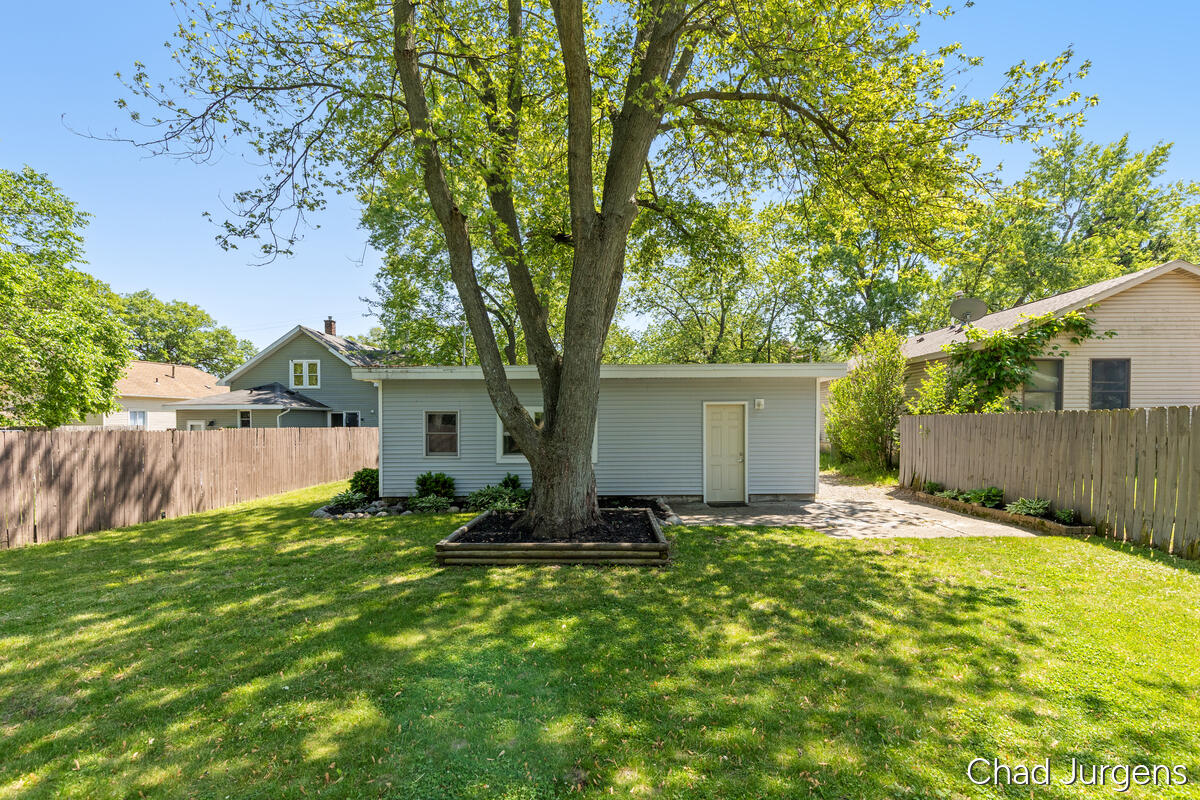 841 Harding Street NW Grand Rapids MI 49544